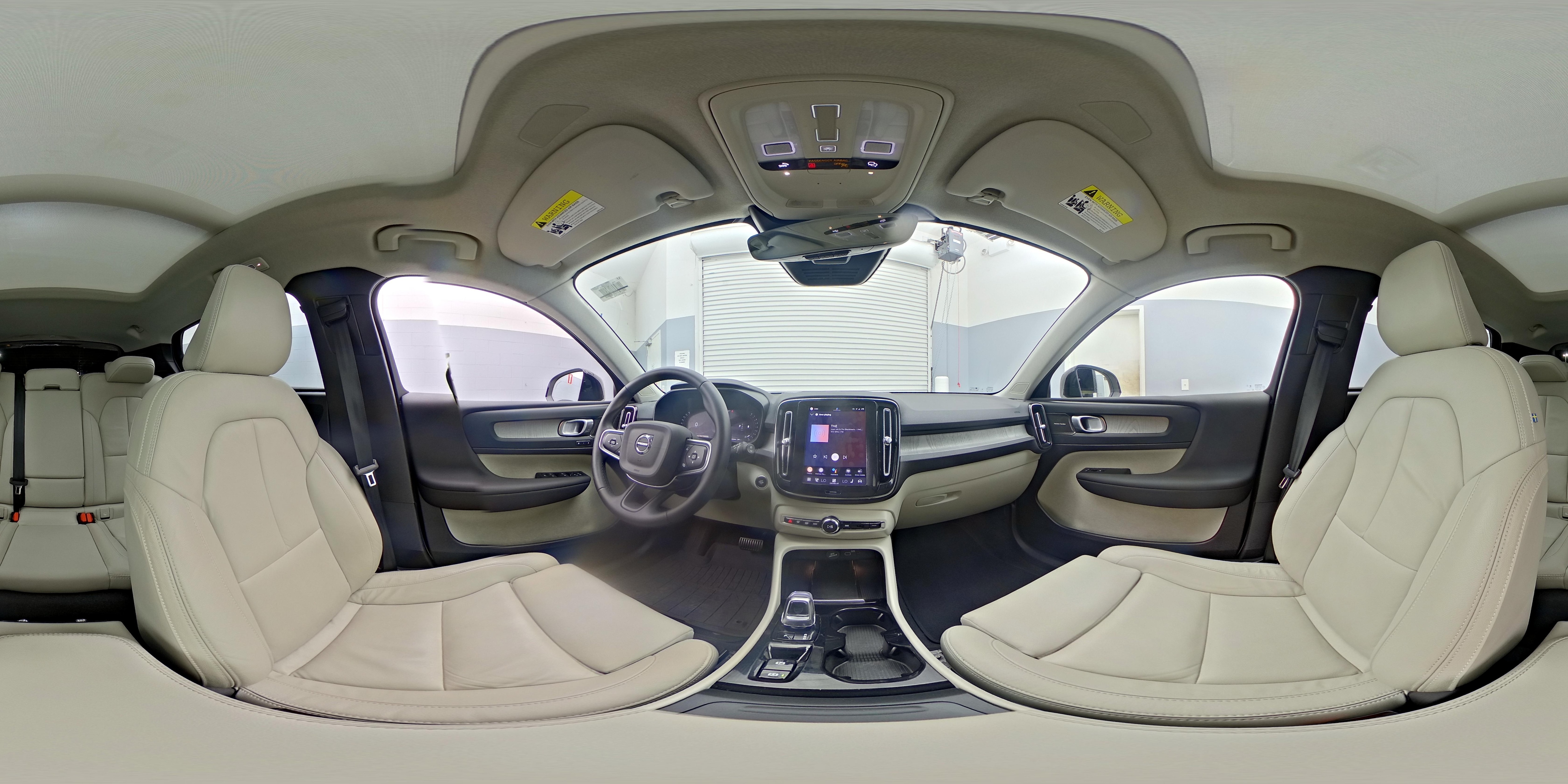 2024 Volvo XC40 Plus - Photo 26