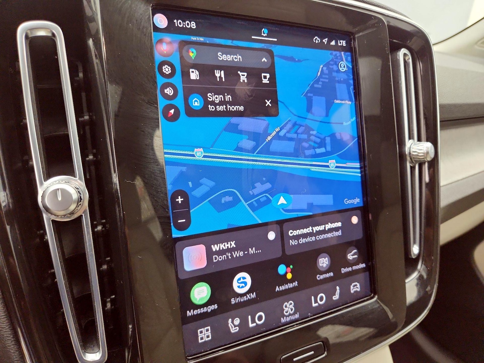 2024 Volvo XC40 Plus - Photo 15