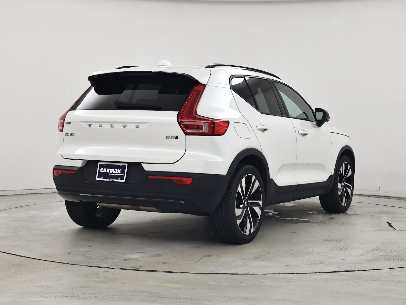 2024 Volvo XC40 Plus - Photo 9