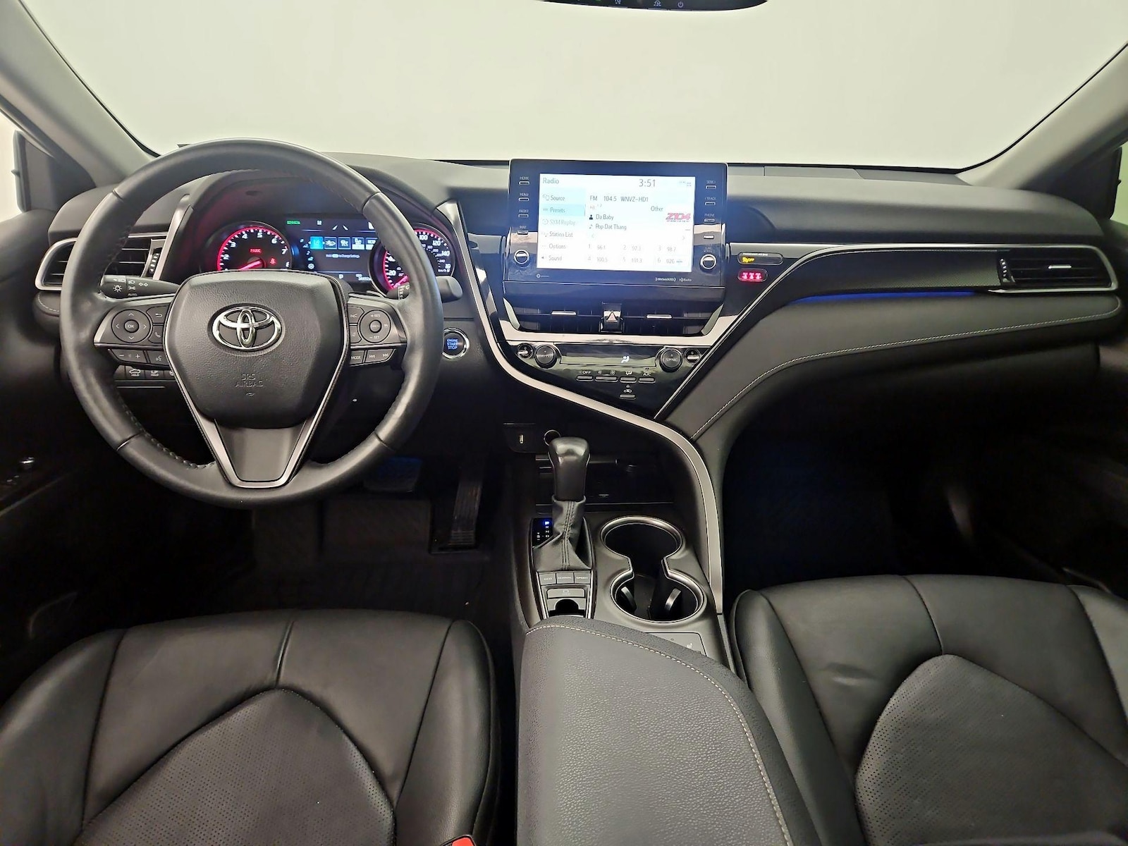 2022 Toyota Camry XSE - Photo 10
