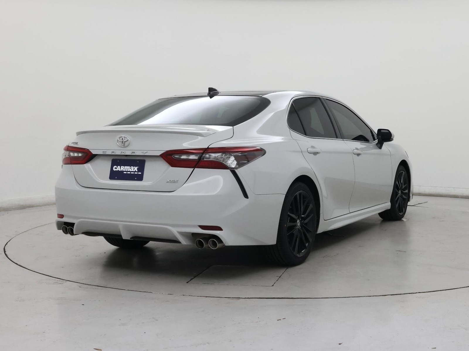 2022 Toyota Camry XSE - Photo 9