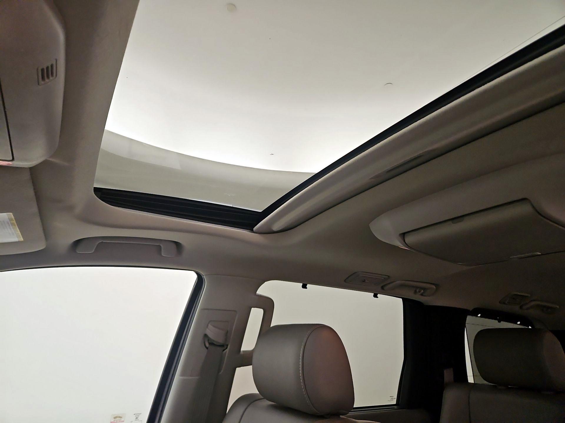 Thumbnail: 2019 Toyota Sequoia - 19