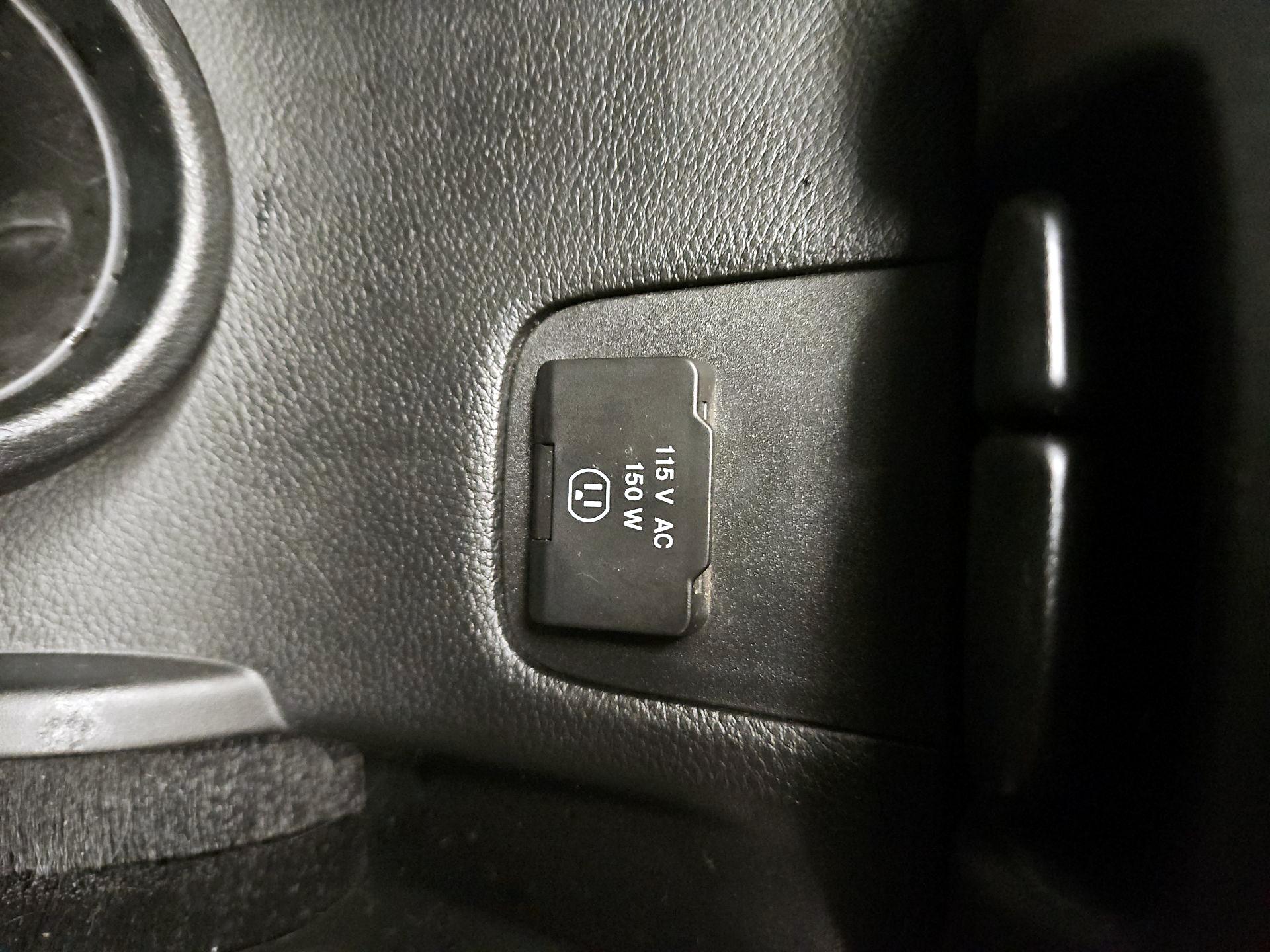 Thumbnail: 2017 Jeep Wrangler - 16