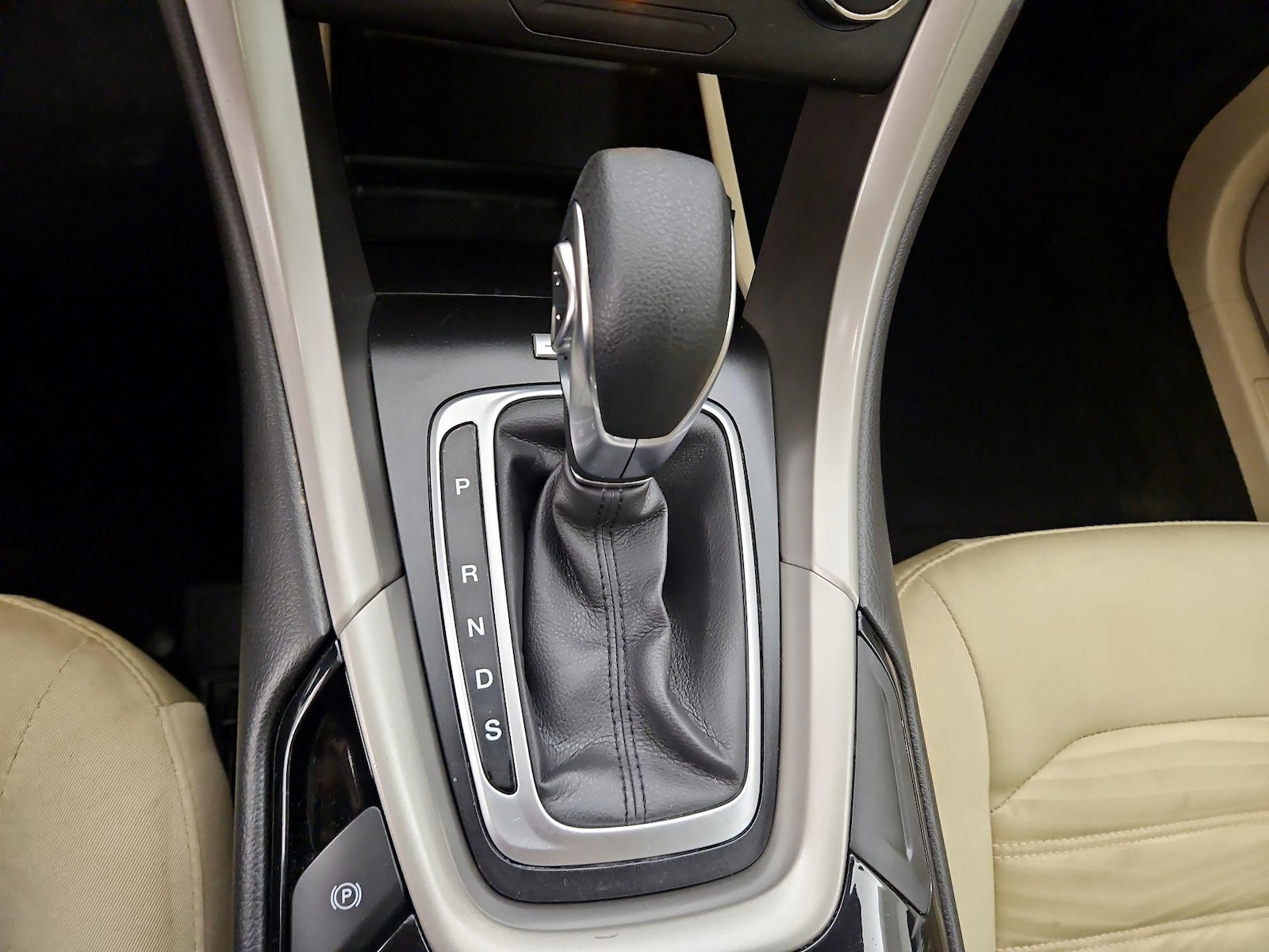 2016 Ford Fusion SE - Photo 18