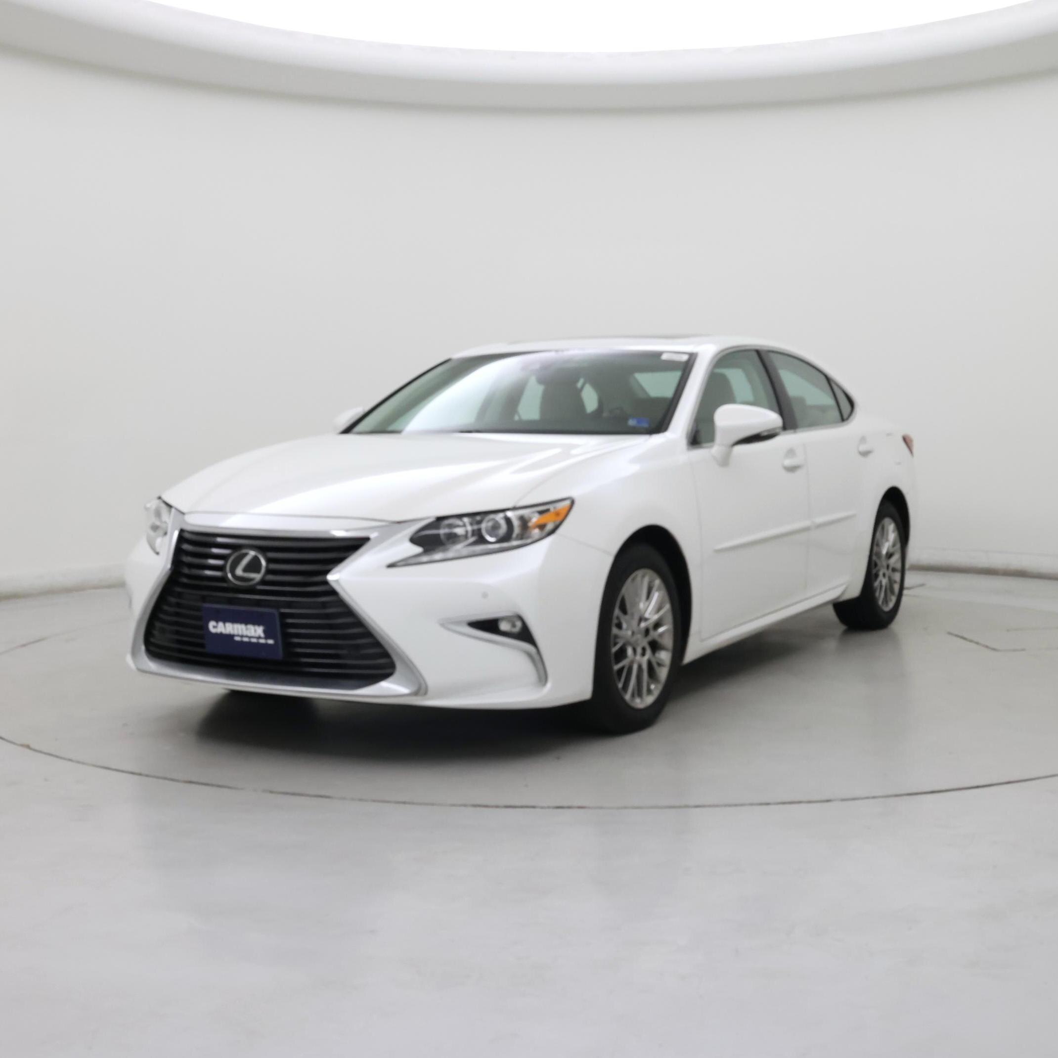 Thumbnail: 2018 Lexus ES - 4