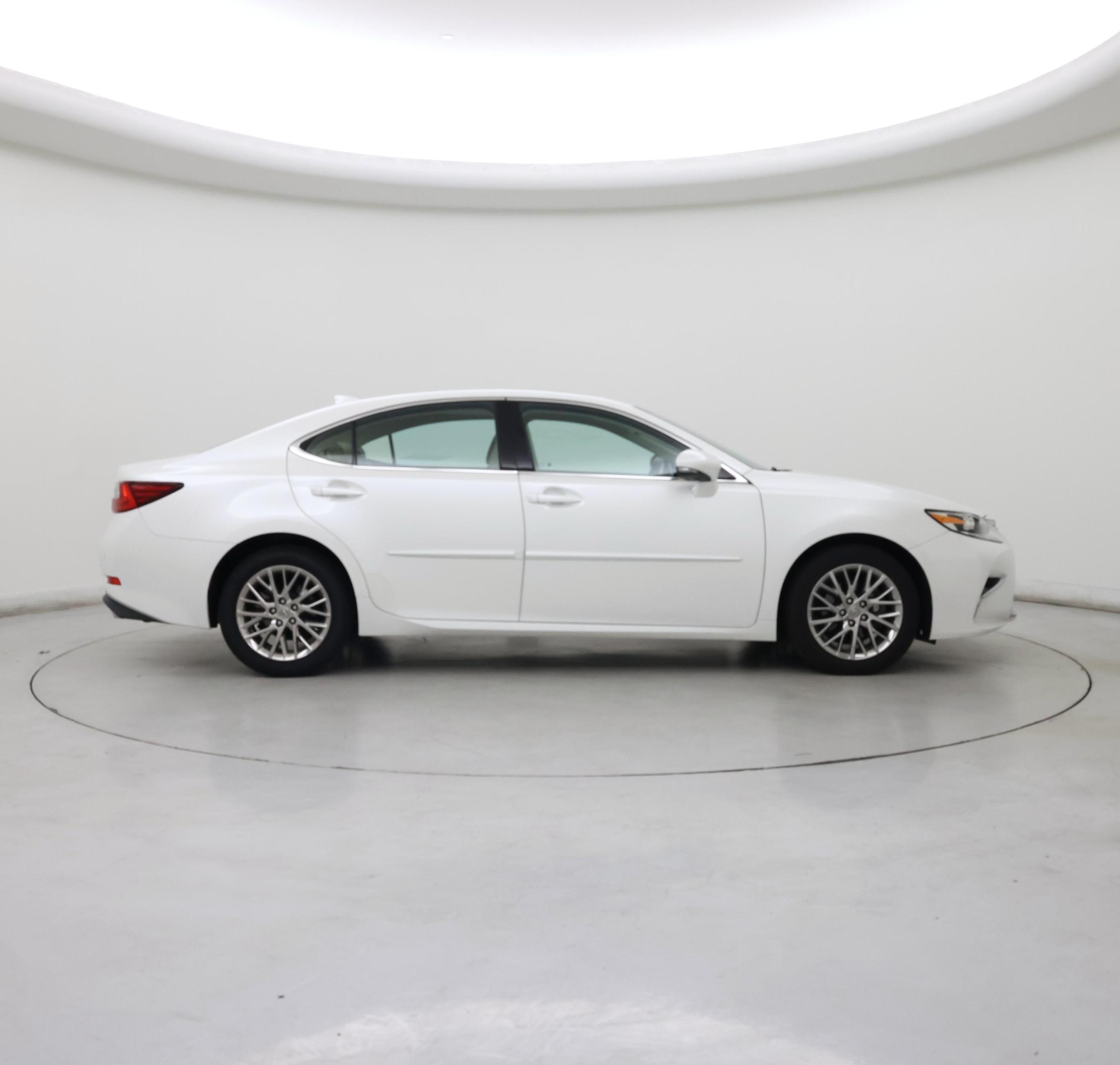 Thumbnail: 2018 Lexus ES - 7