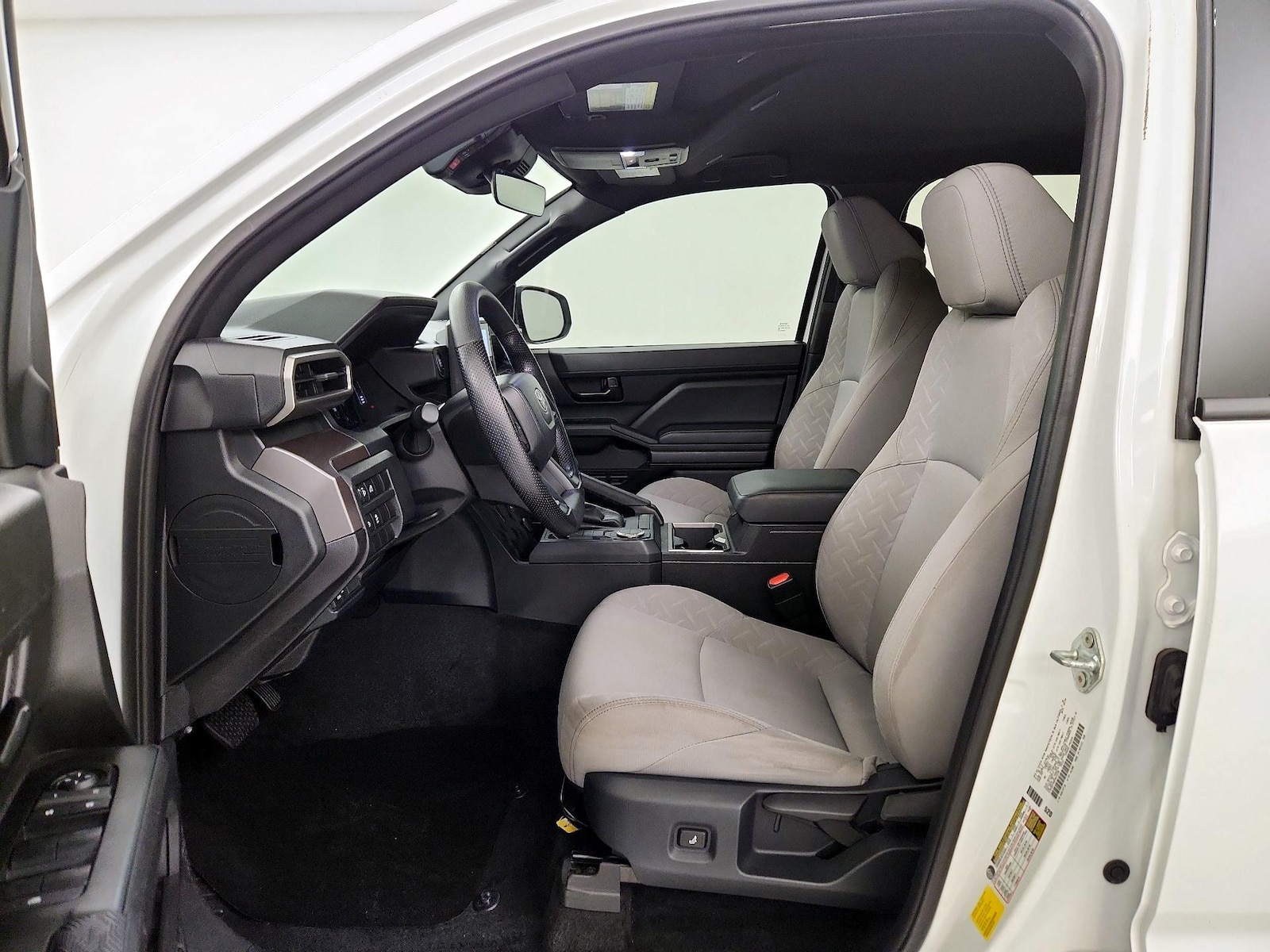2024 Toyota Tacoma SR5 - Photo 12