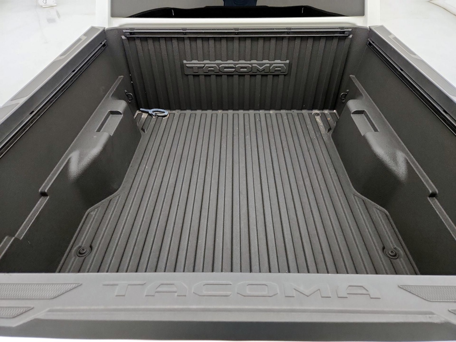 2024 Toyota Tacoma SR5 - Photo 21
