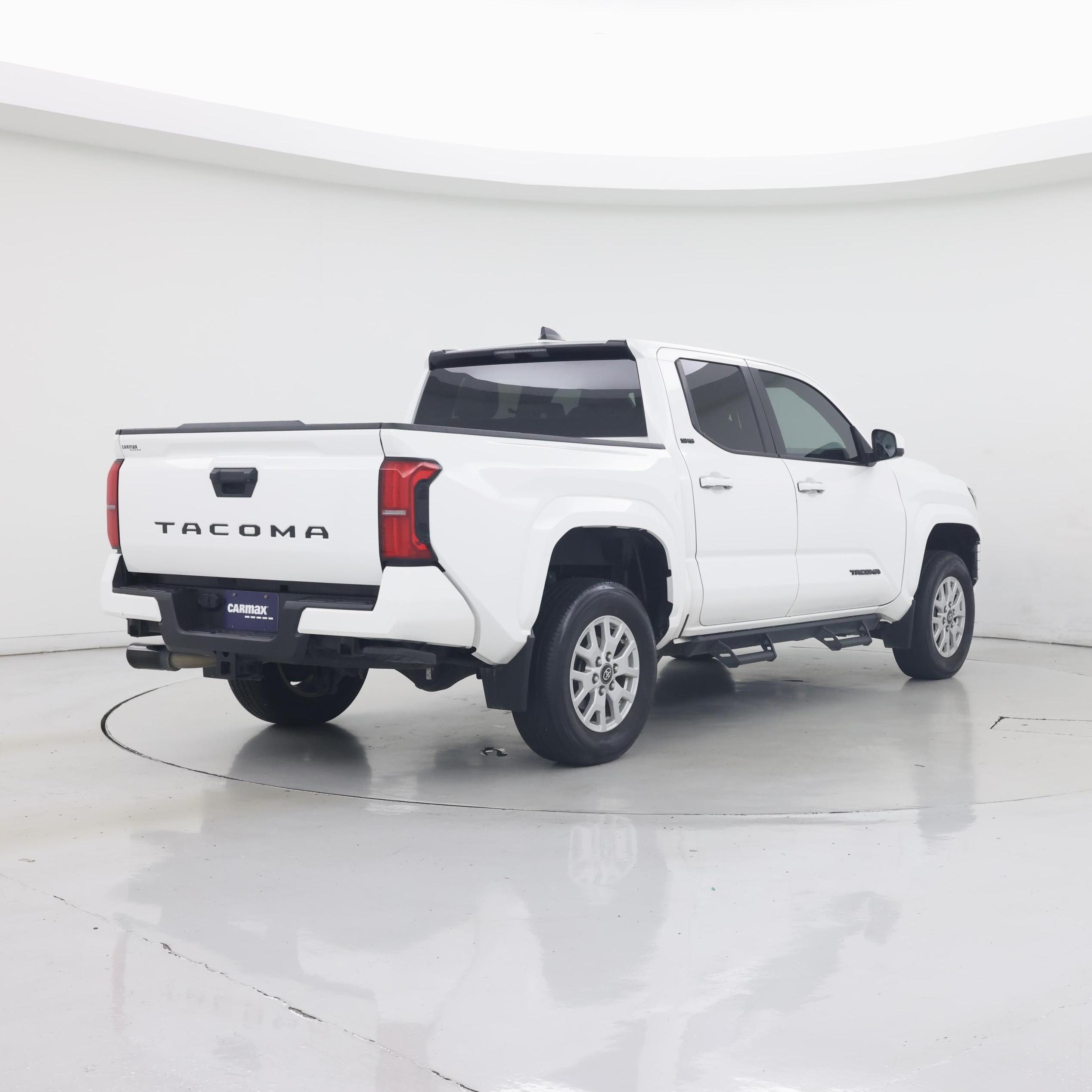 Thumbnail: 2024 Toyota Tacoma - 8