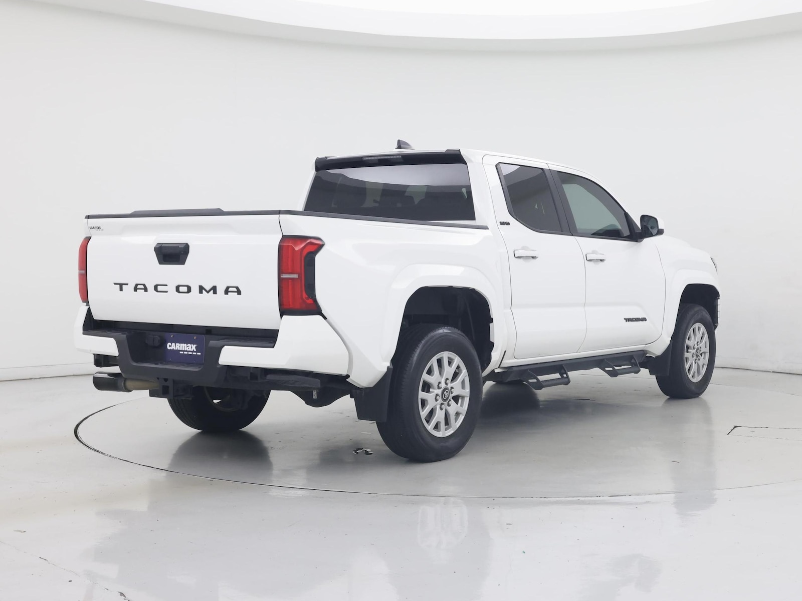 2024 Toyota Tacoma SR5 - Photo 9