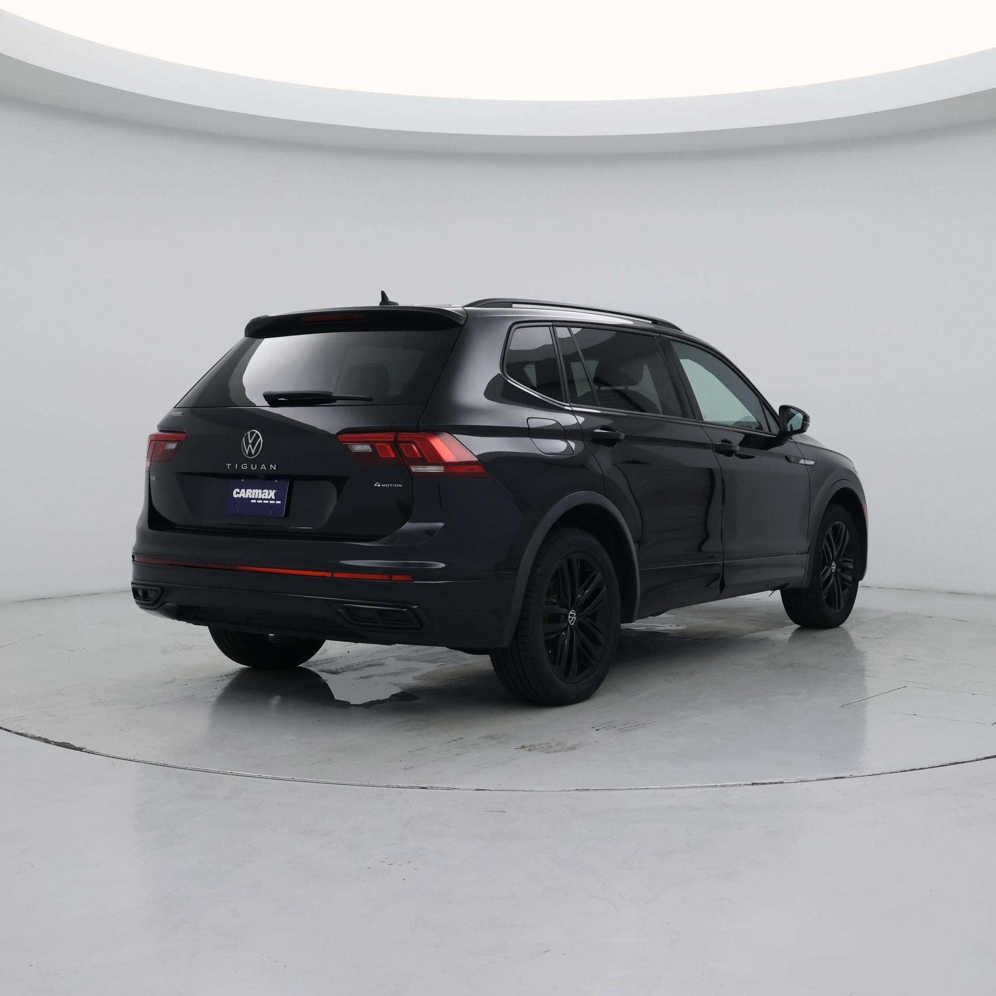 Thumbnail: 2022 Volkswagen Tiguan - 8