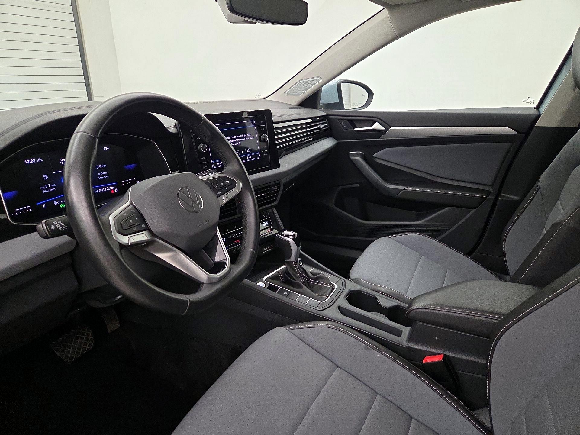 Thumbnail: 2025 Volkswagen Jetta - 11