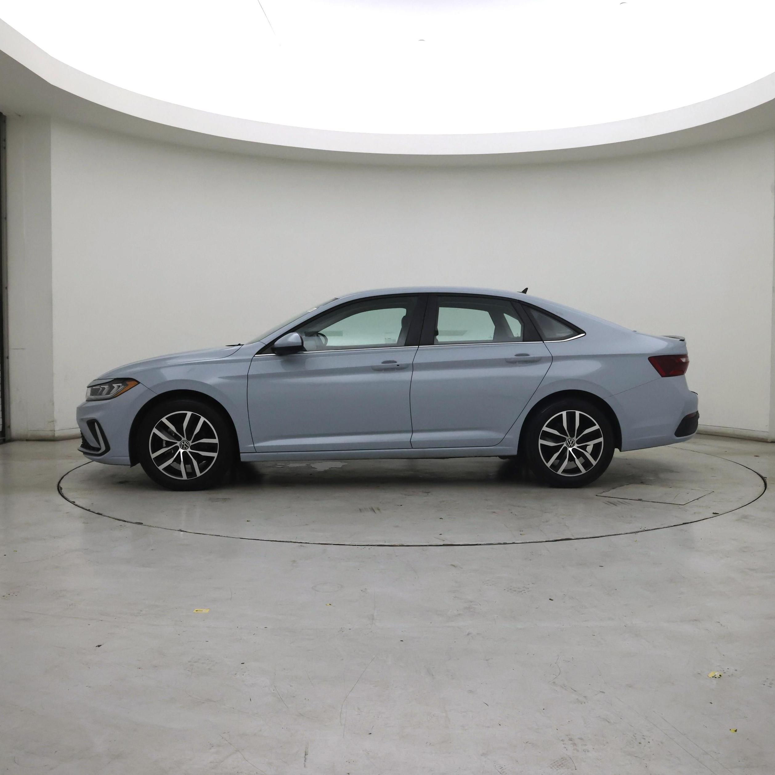 Thumbnail: 2025 Volkswagen Jetta - 3