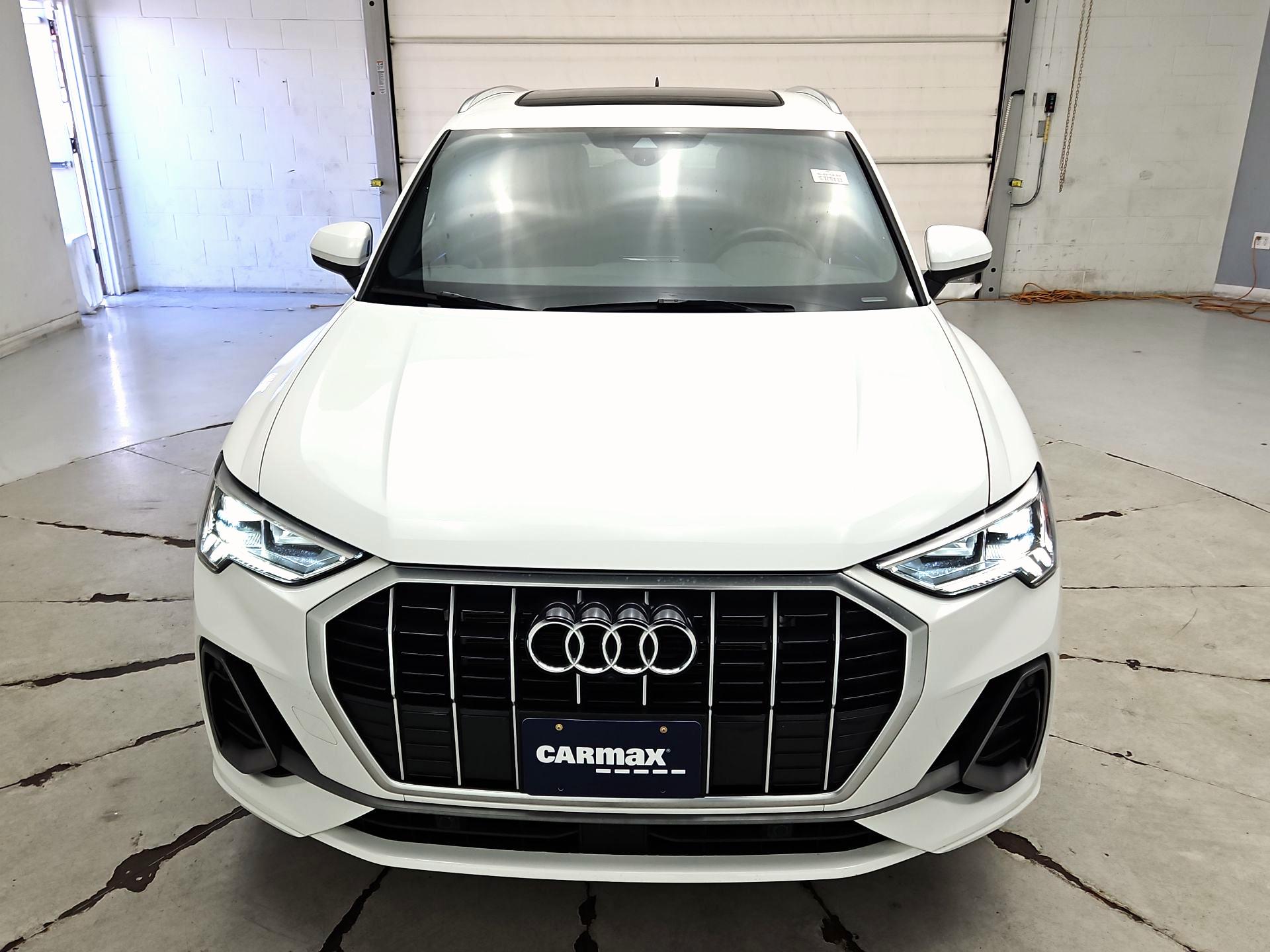 Thumbnail: 2023 Audi Q3 - 2