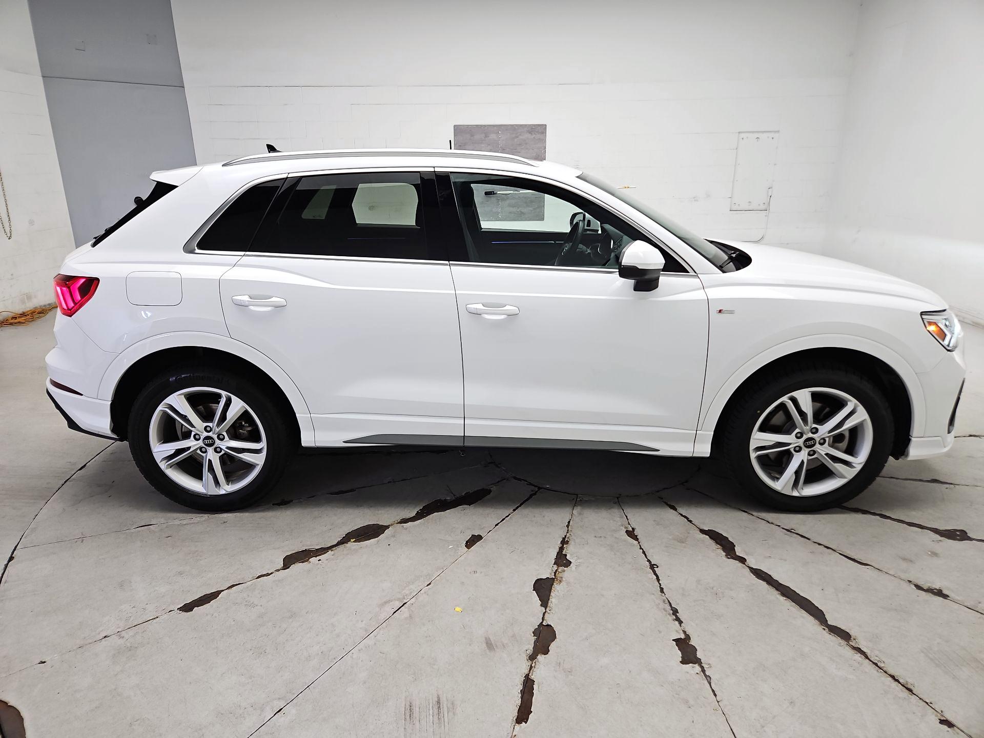 Thumbnail: 2023 Audi Q3 - 4