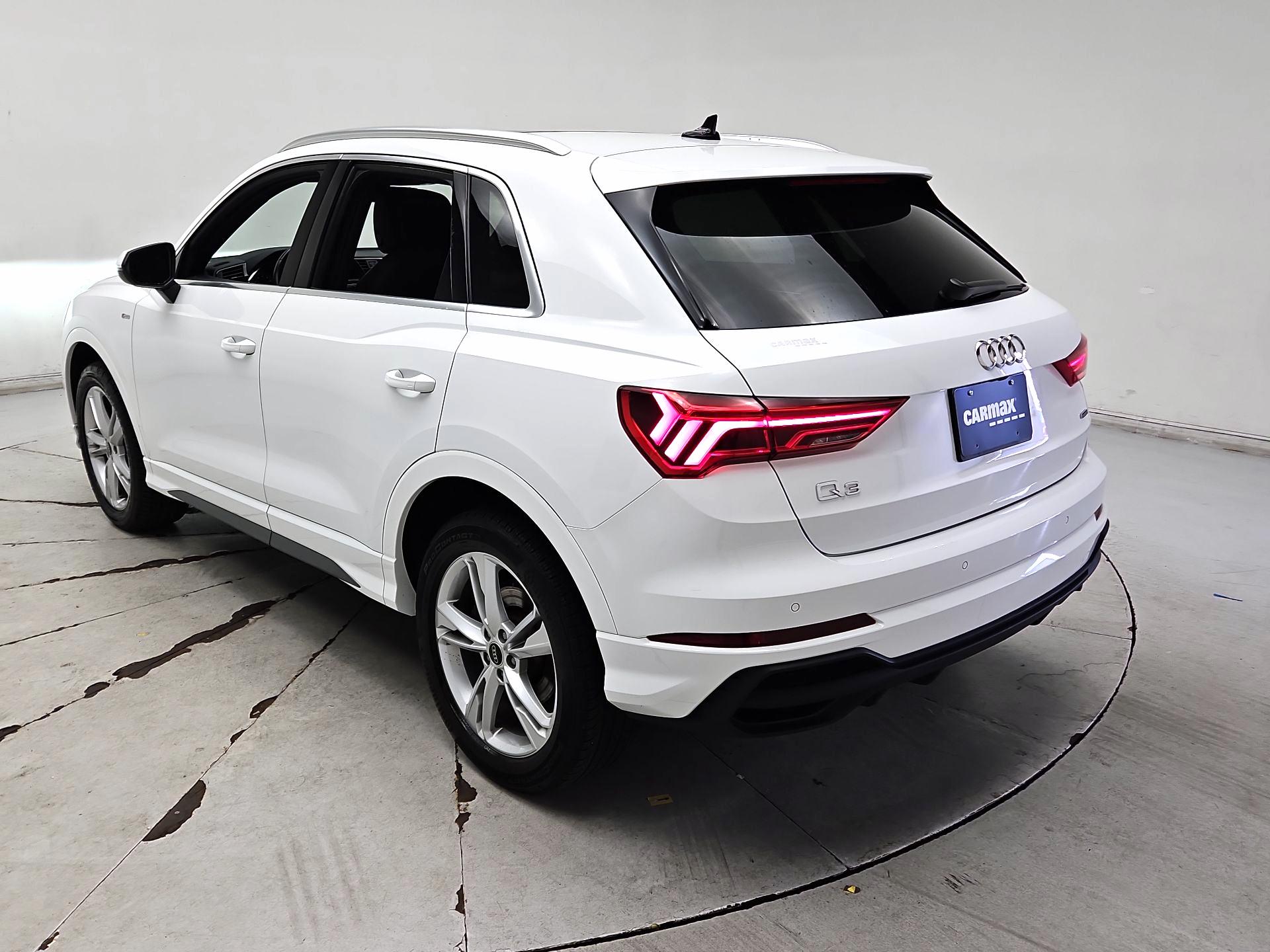 Thumbnail: 2023 Audi Q3 - 7