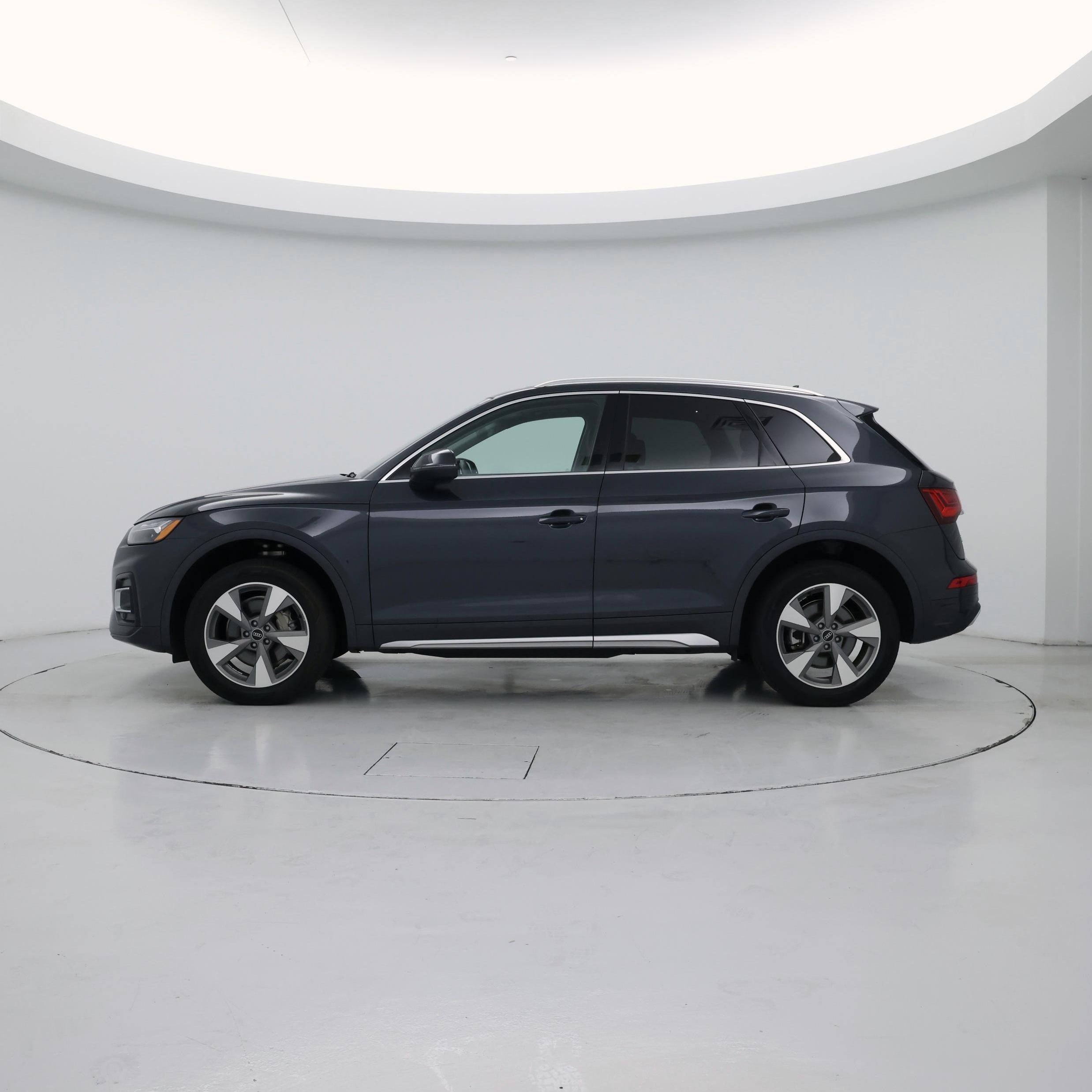 Thumbnail: 2023 Audi Q5 - 3