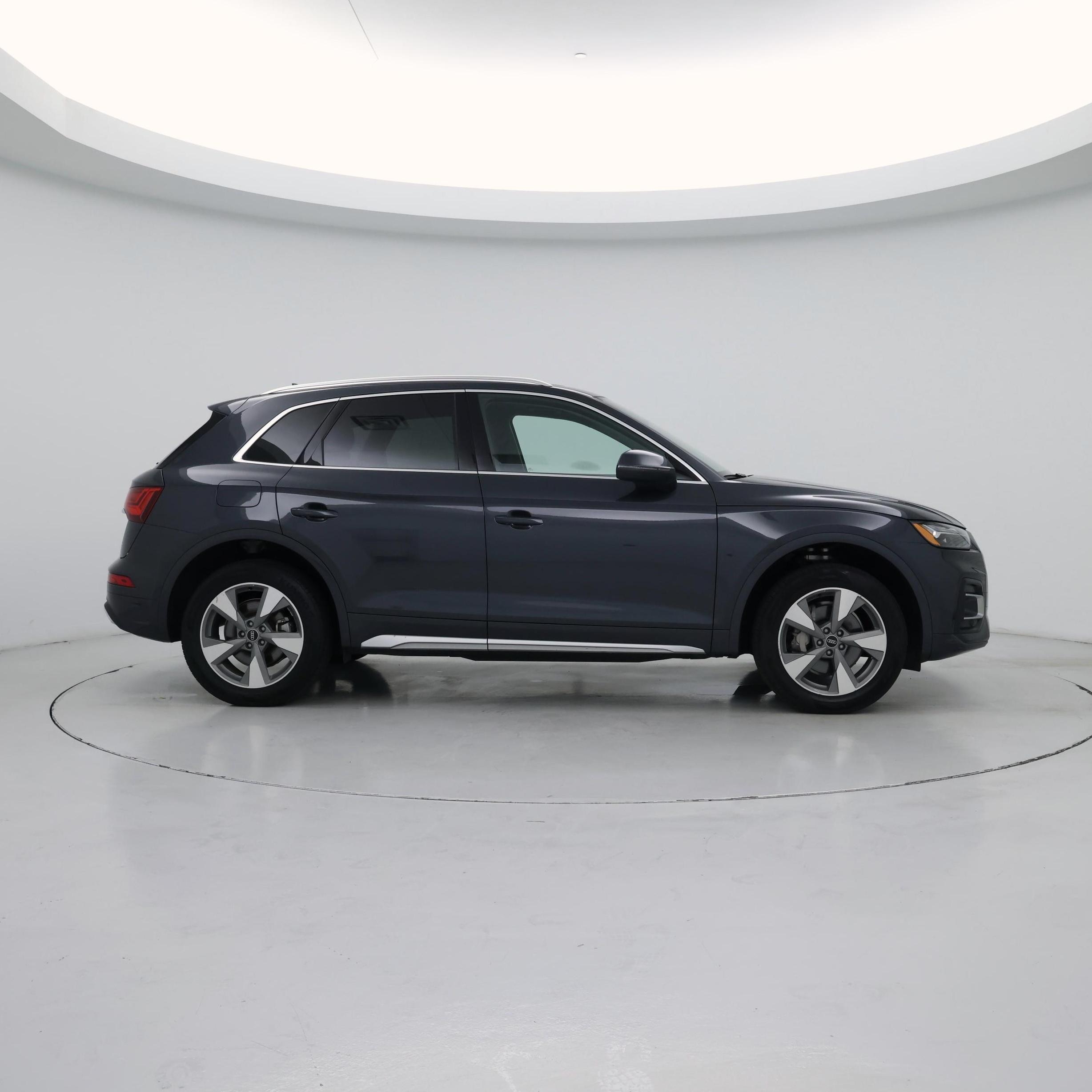 Thumbnail: 2023 Audi Q5 - 7