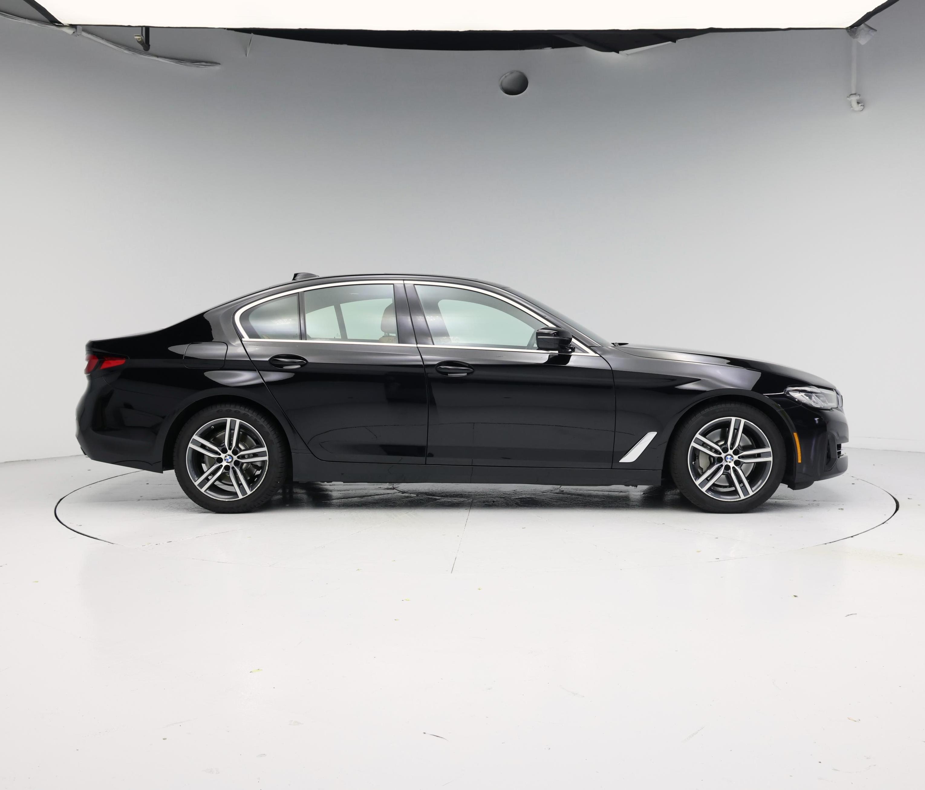 Thumbnail: 2023 BMW 5 Series - 7