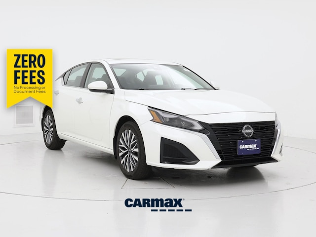 White 2023 Nissan Altima Sedan All-Wheel Drive Automatic