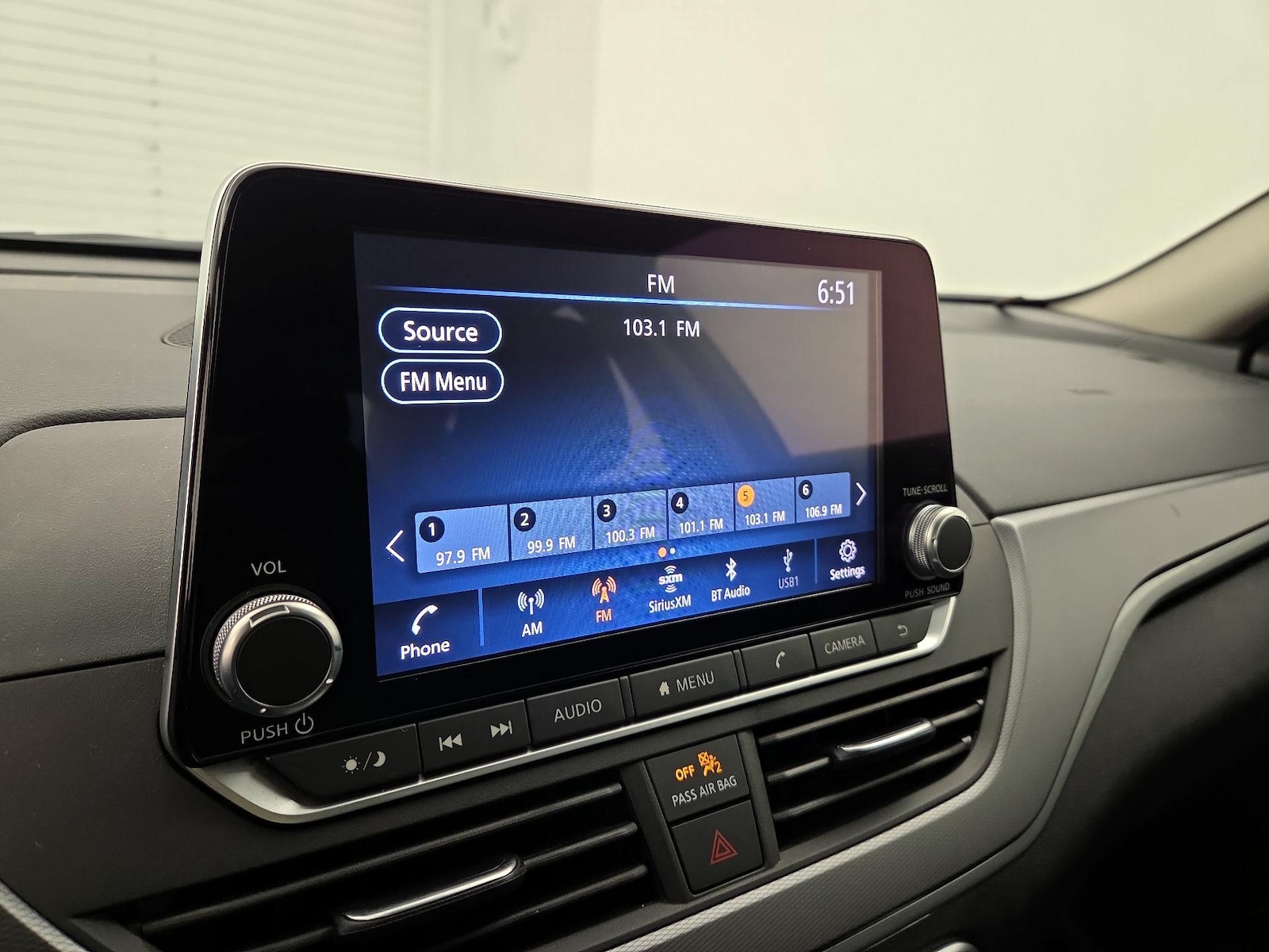 2023 Nissan Altima SR - Photo 16
