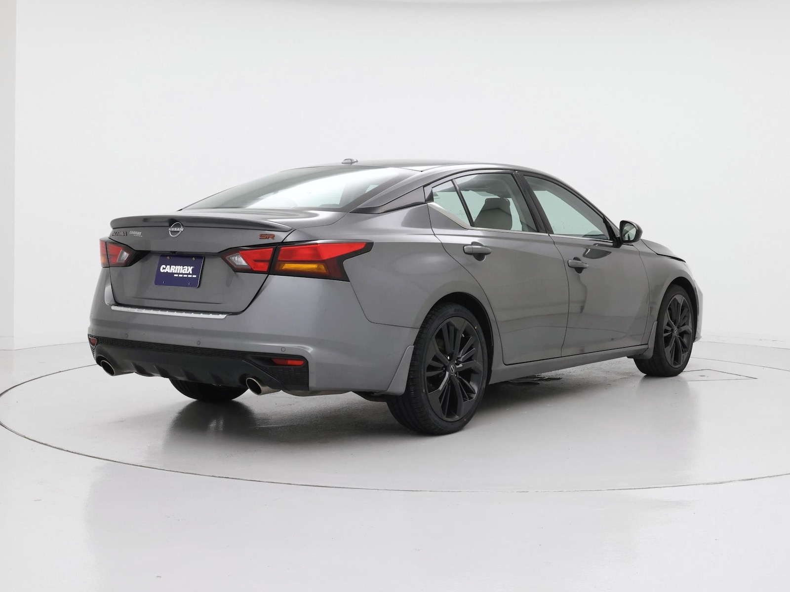 2023 Nissan Altima SR - Photo 9
