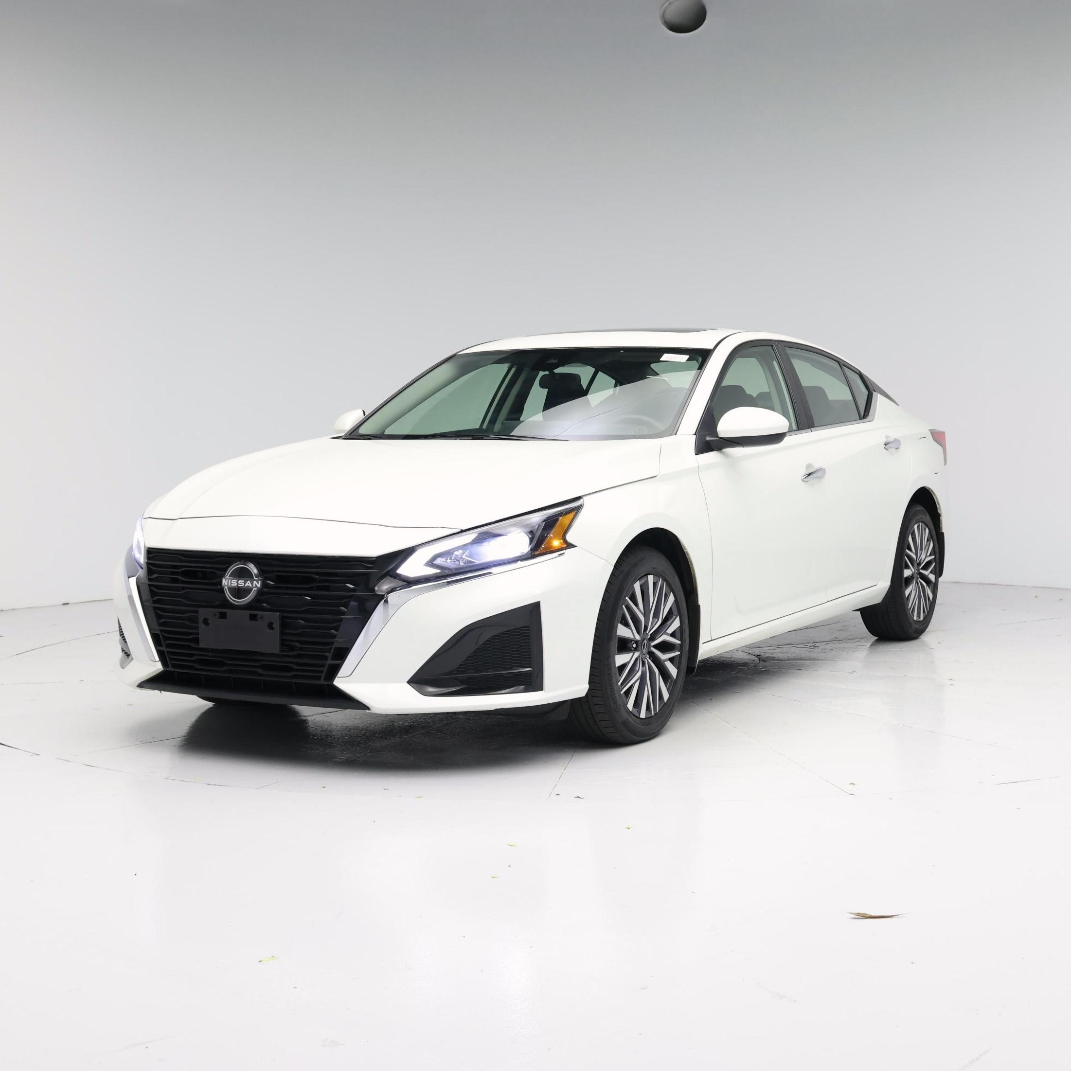 Thumbnail: 2023 Nissan Altima - 4