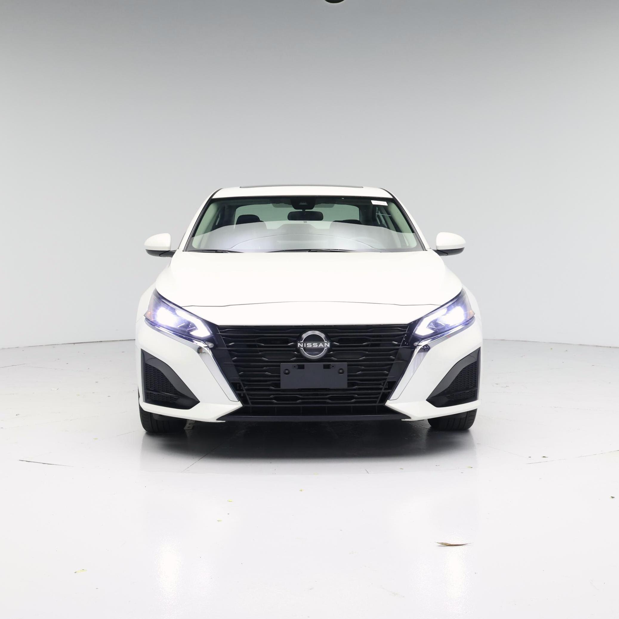 Thumbnail: 2023 Nissan Altima - 5