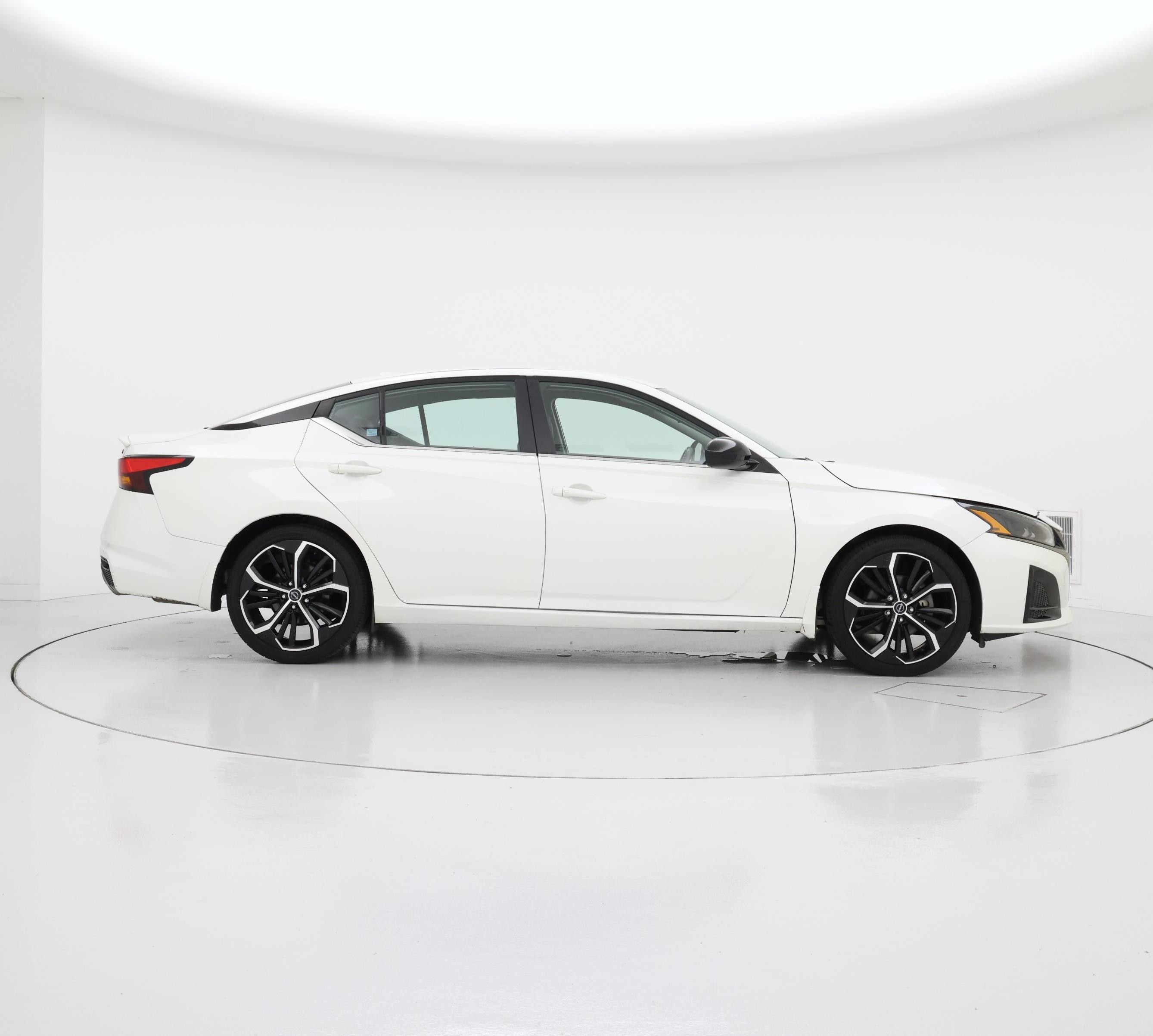 Thumbnail: 2023 Nissan Altima - 7