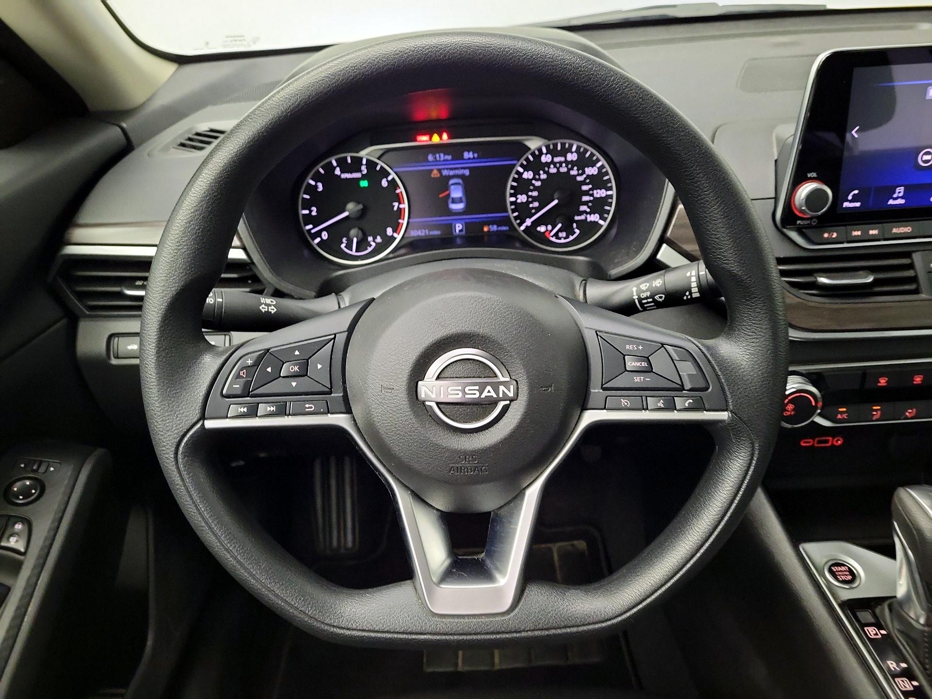 Thumbnail: 2024 Nissan Altima - 10