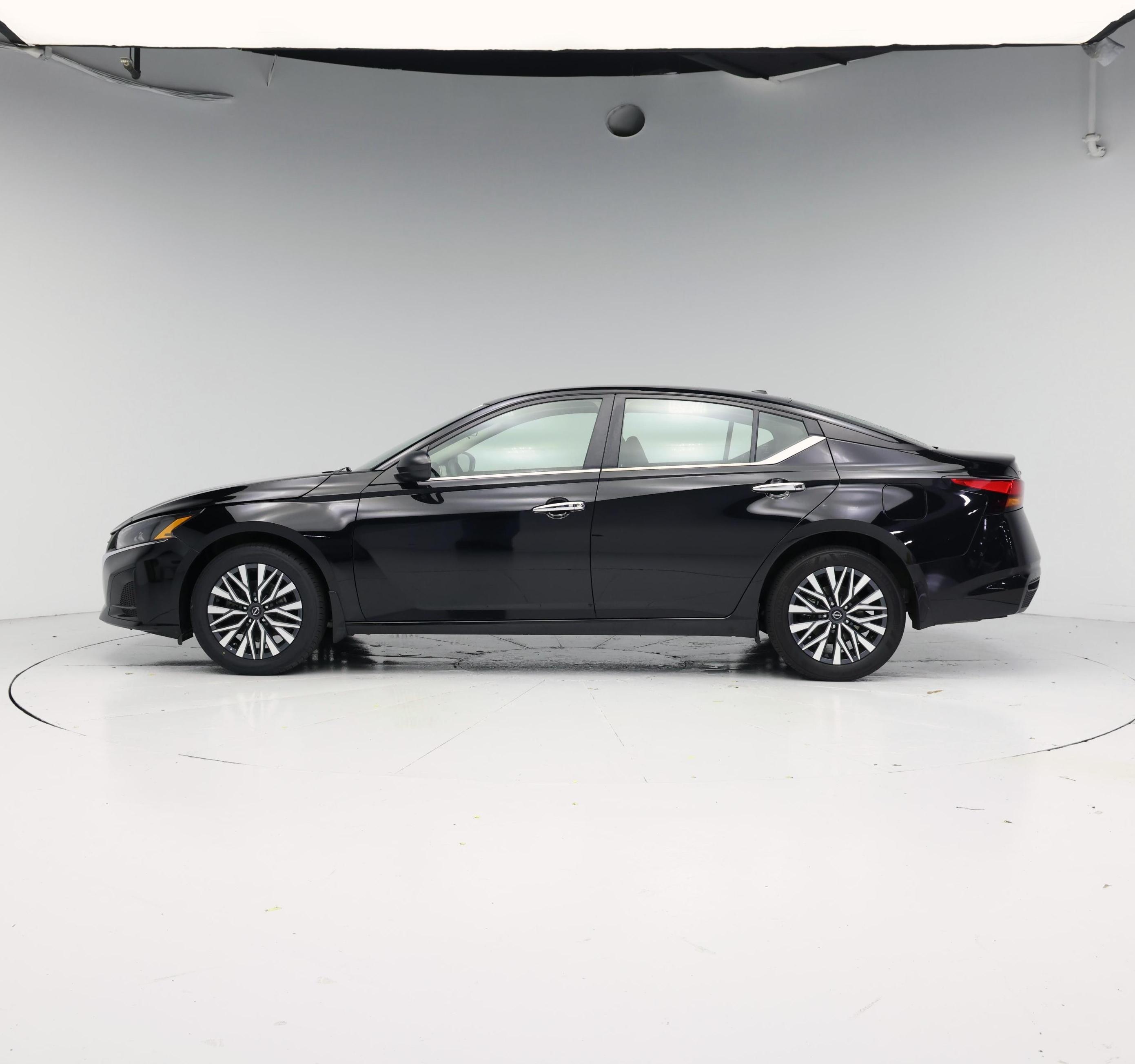 Thumbnail: 2024 Nissan Altima - 3