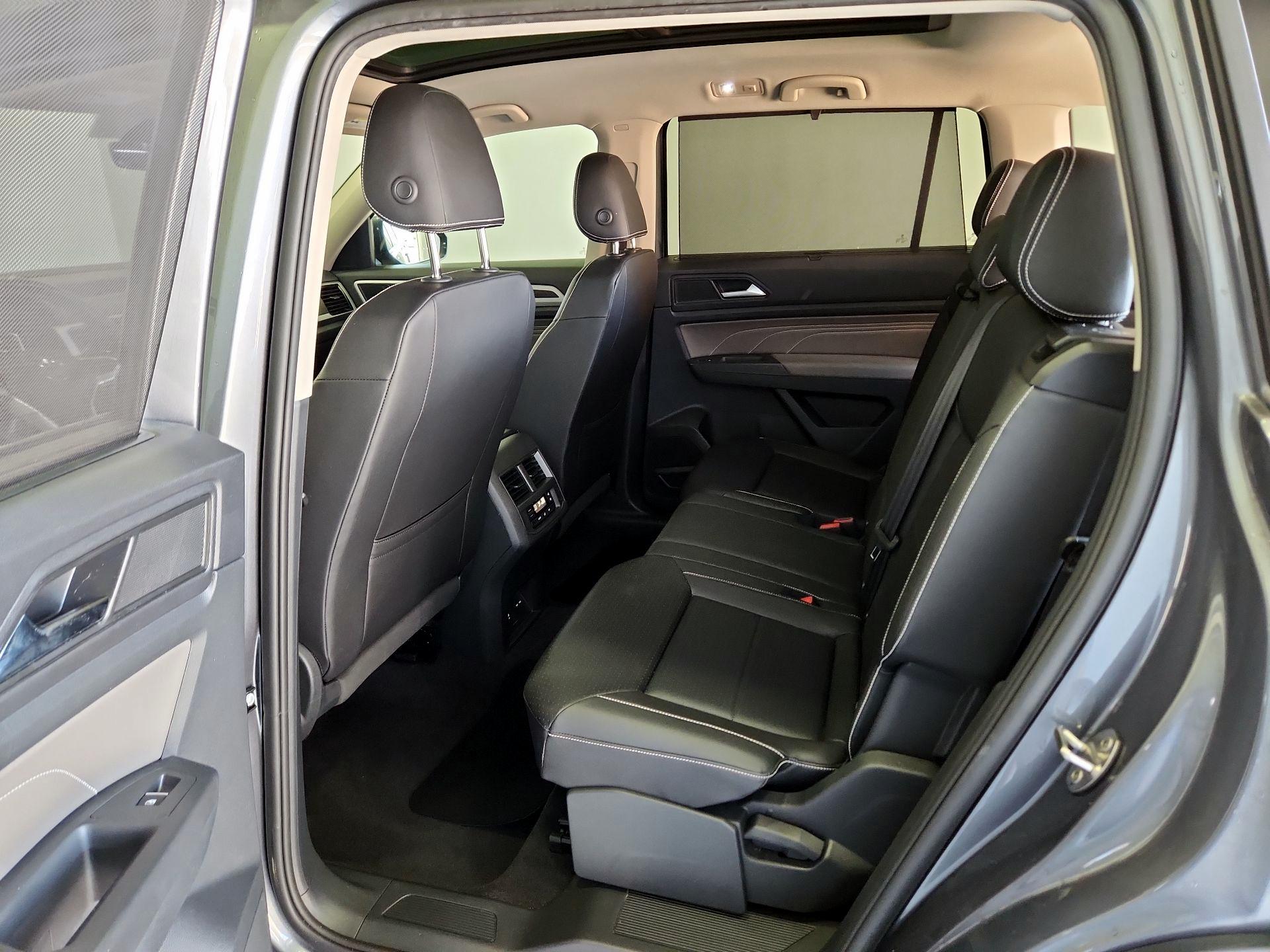 Thumbnail: 2023 Volkswagen Atlas - 19