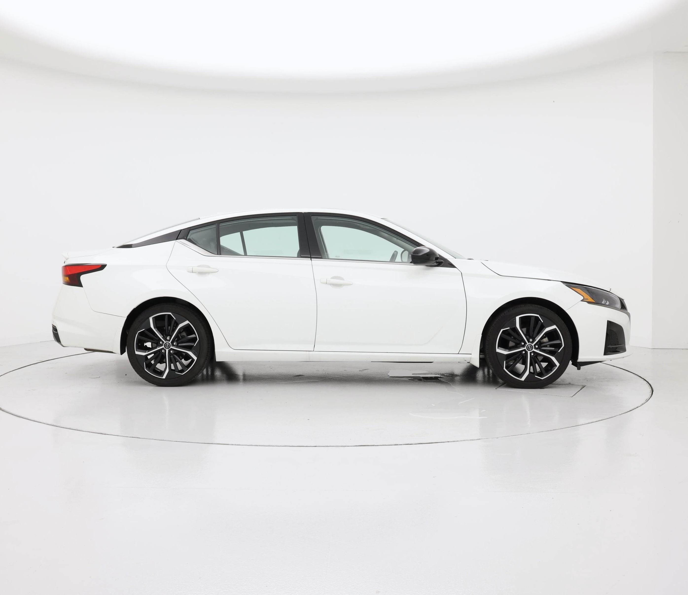 Thumbnail: 2023 Nissan Altima - 7