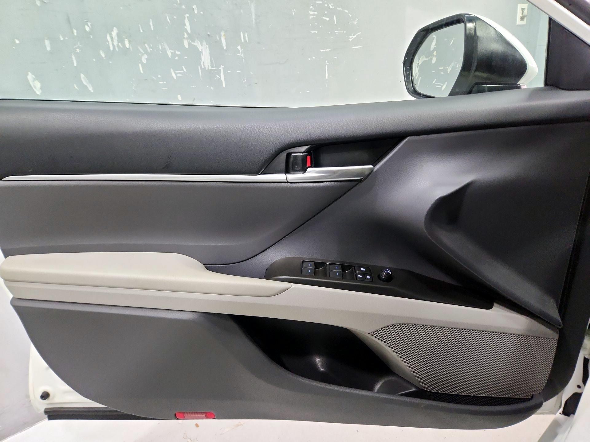 Thumbnail: 2023 Toyota Camry - 12