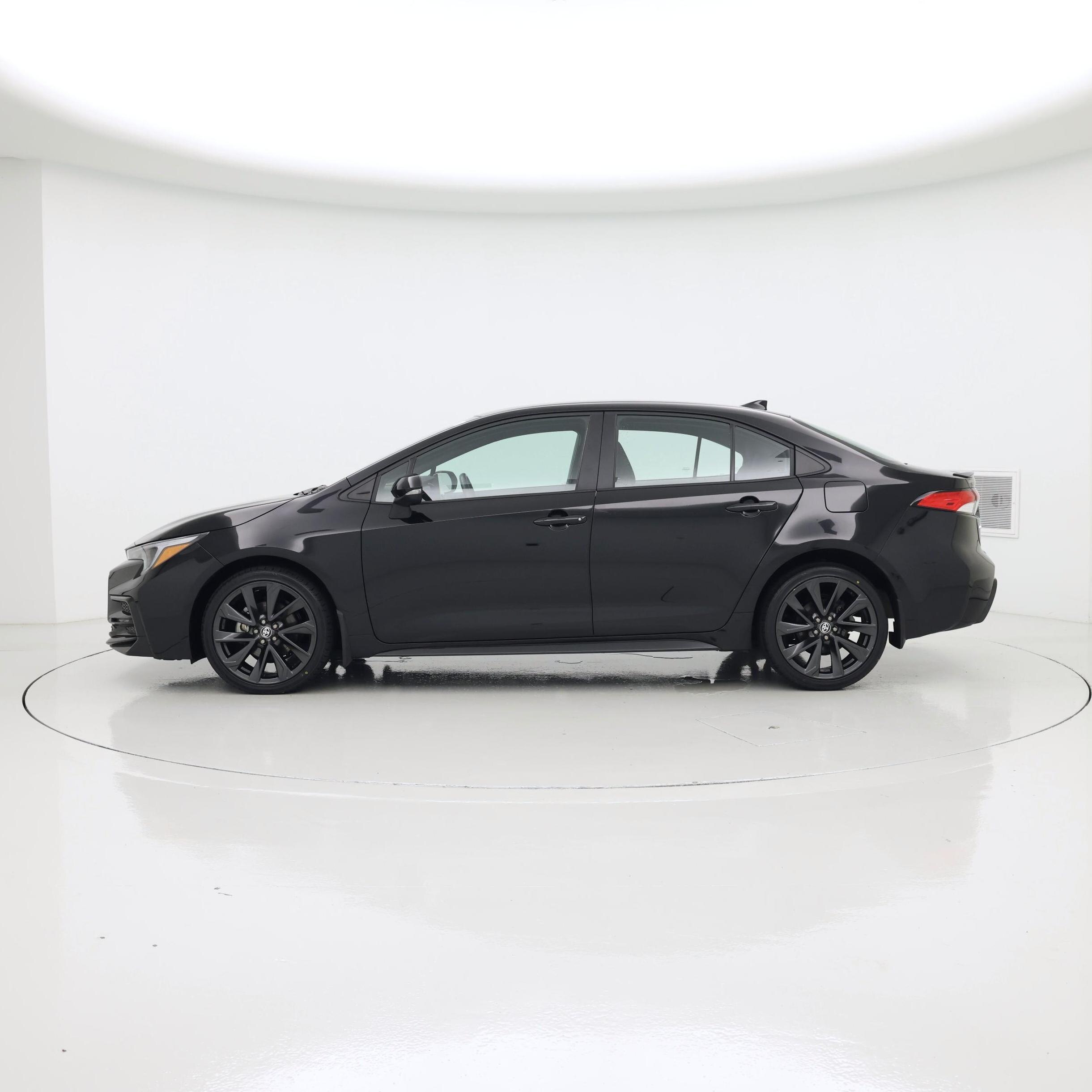 Thumbnail: 2023 Toyota Corolla - 3