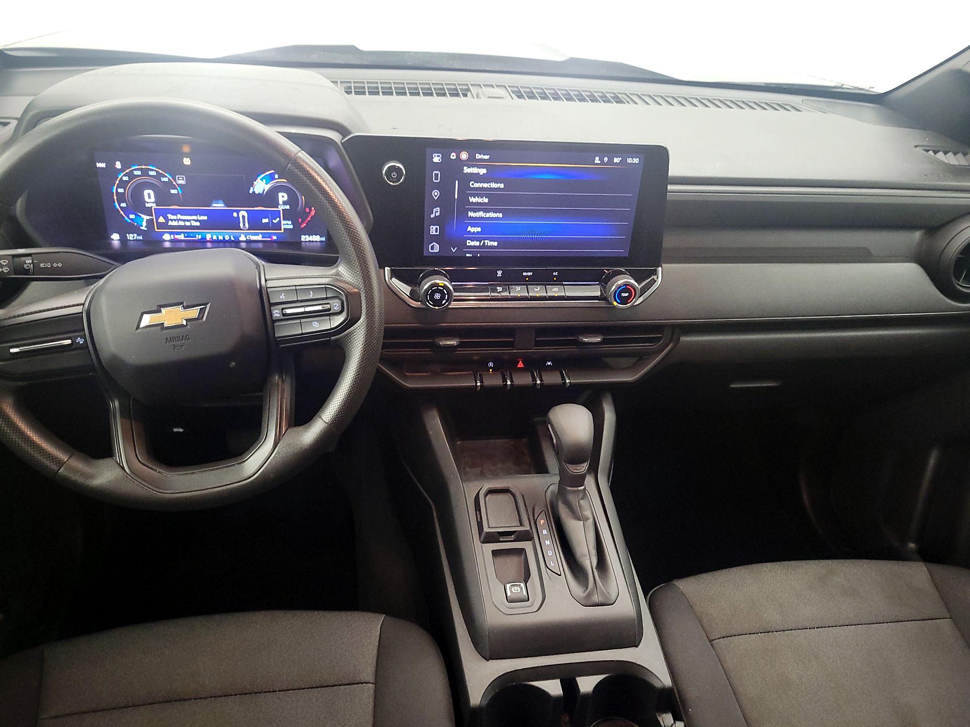 Thumbnail: 2024 Chevrolet Colorado - 18