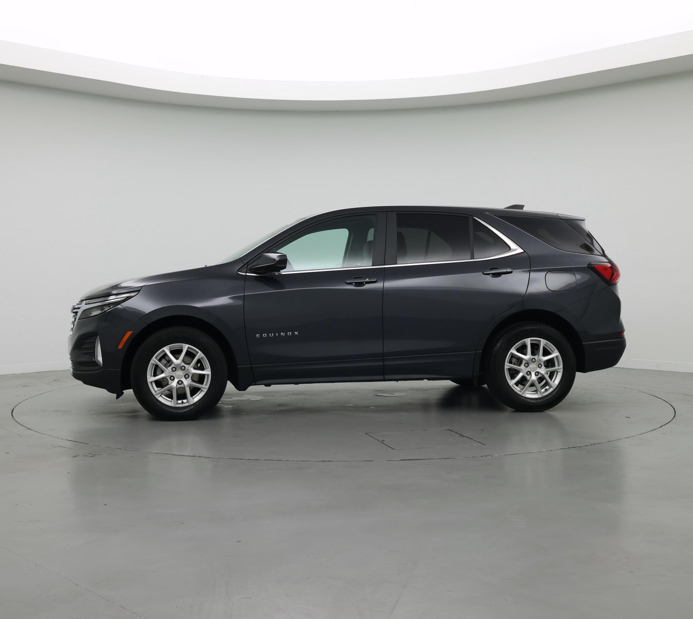 Thumbnail: 2022 Chevrolet Equinox - 3