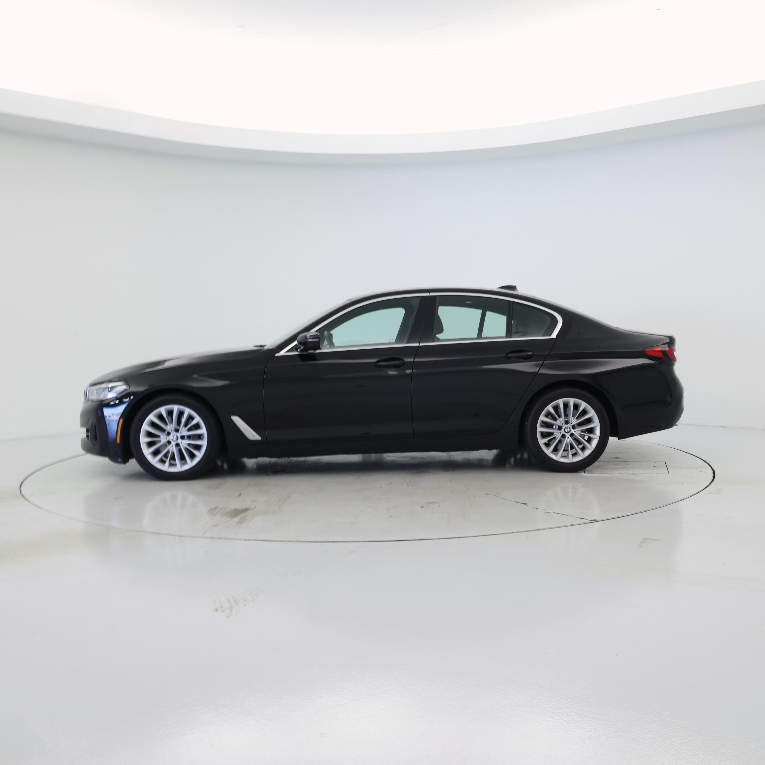 Thumbnail: 2022 BMW 5 Series - 3