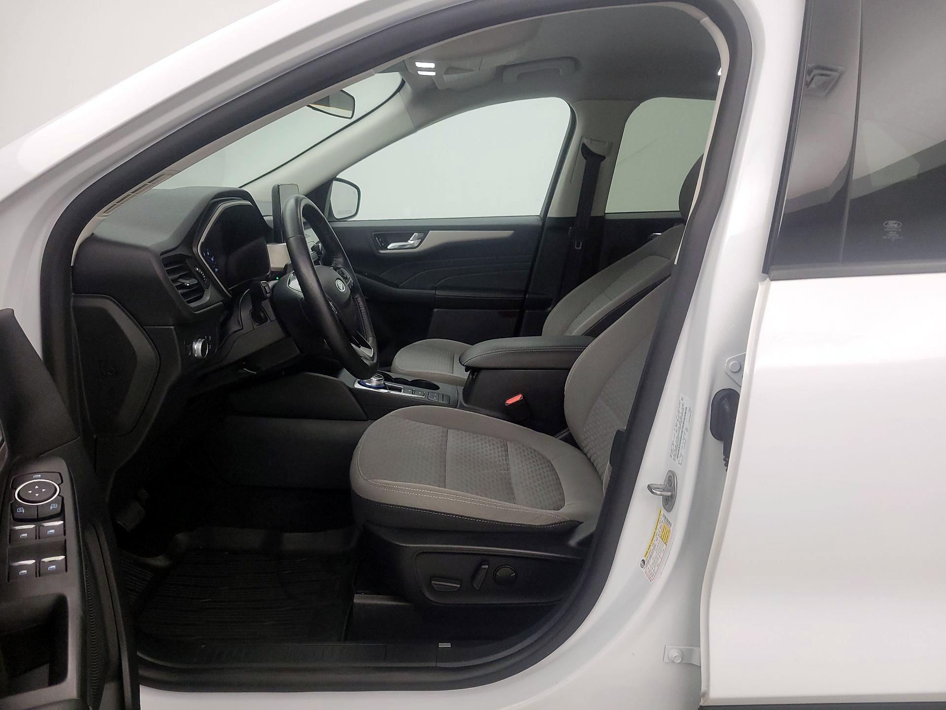 Thumbnail: 2021 Ford Escape - 11
