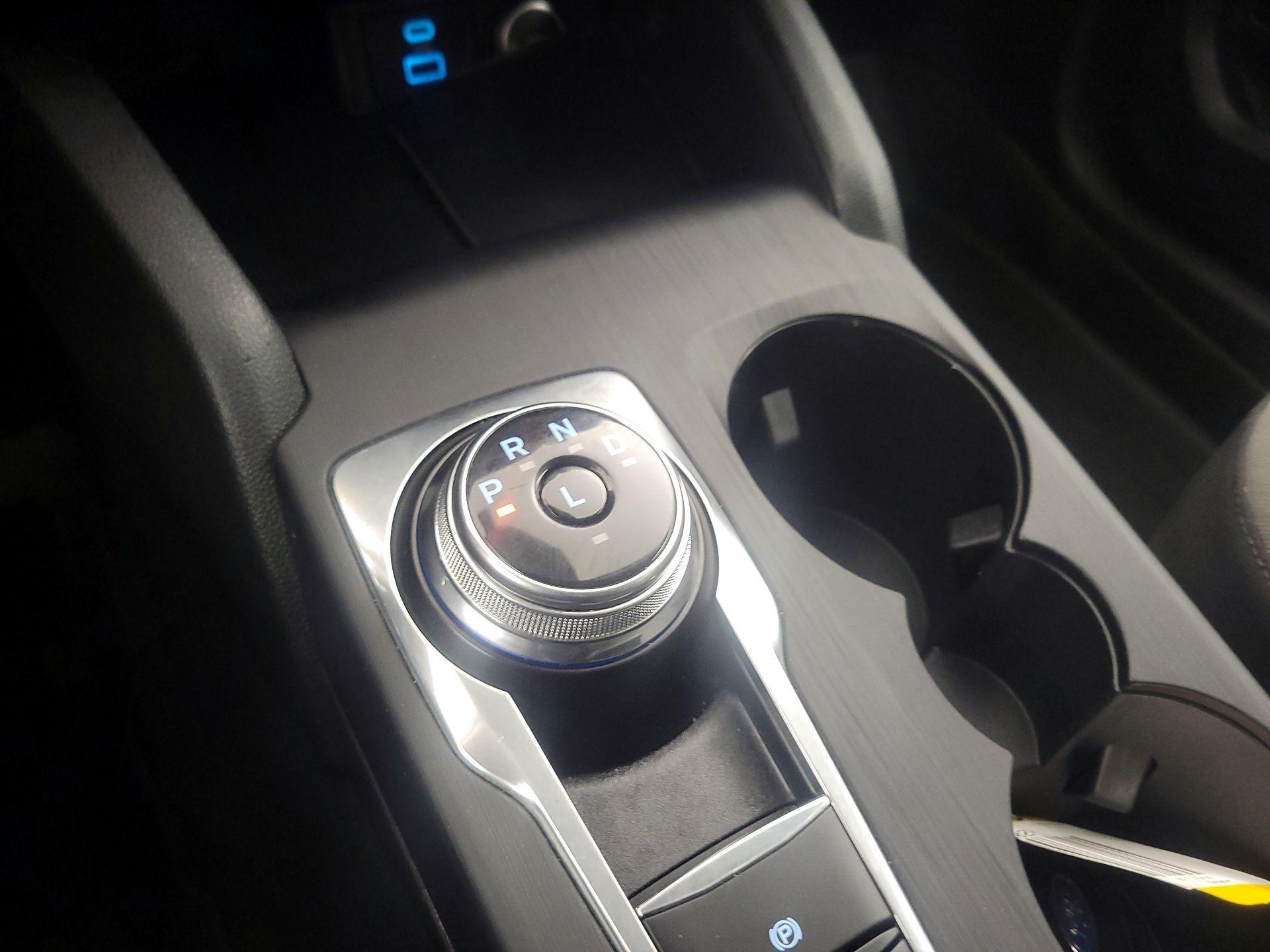 Thumbnail: 2021 Ford Escape - 17