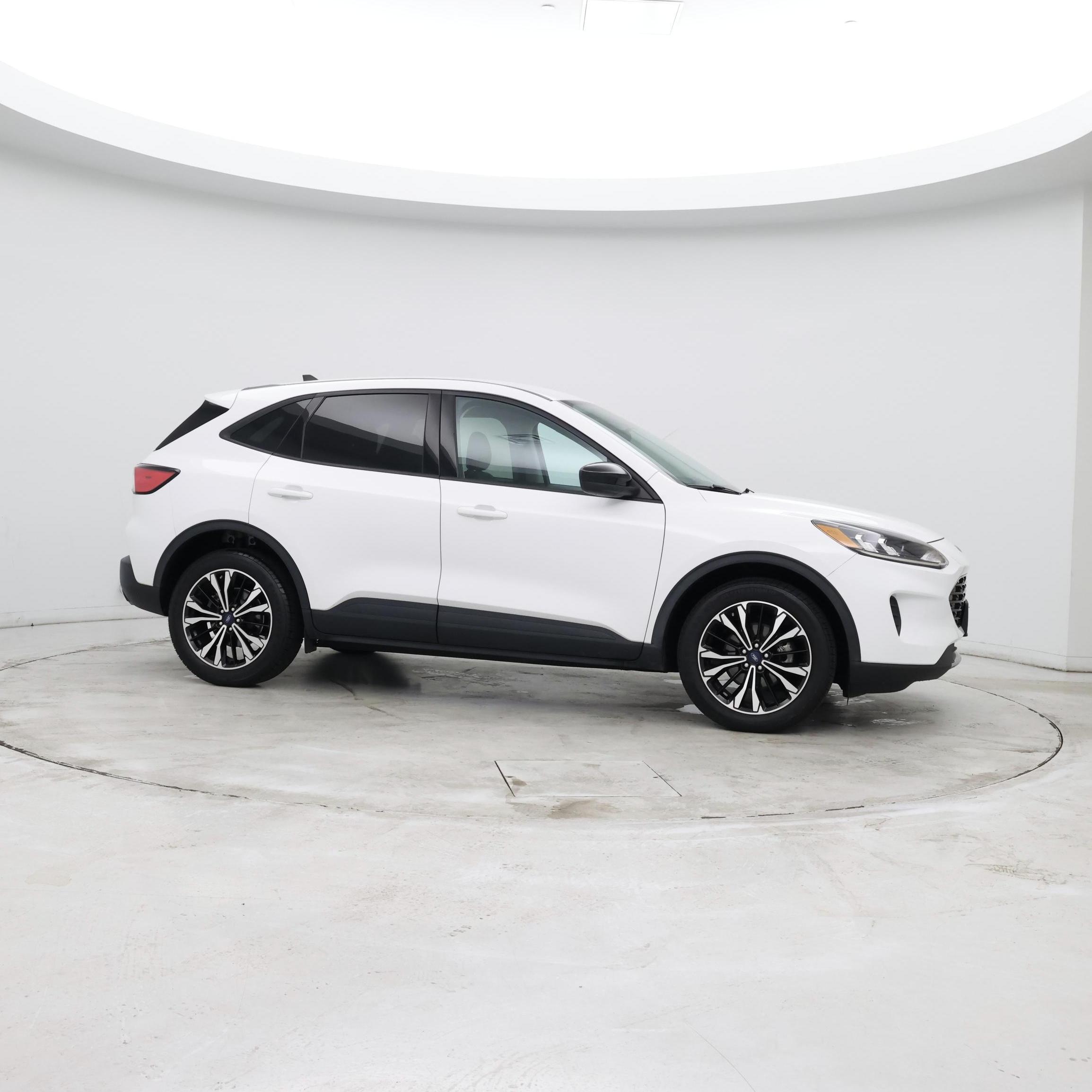 Thumbnail: 2021 Ford Escape - 7