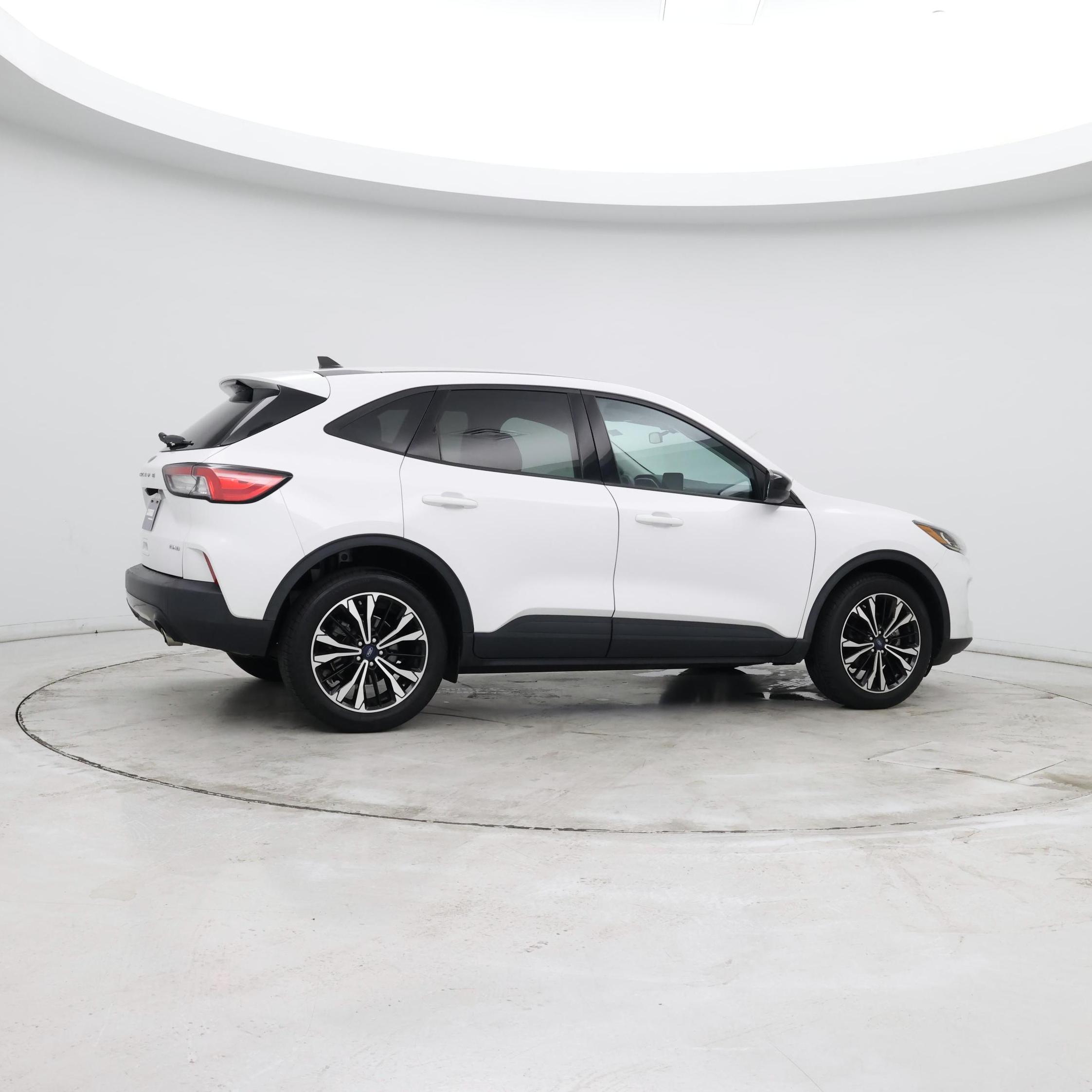Thumbnail: 2021 Ford Escape - 8