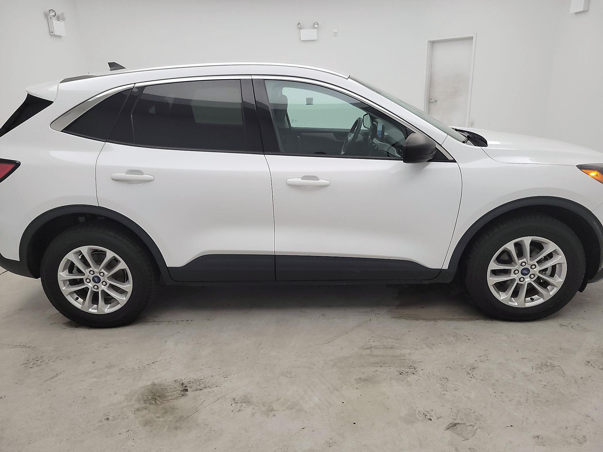 Thumbnail: 2022 Ford Escape - 4