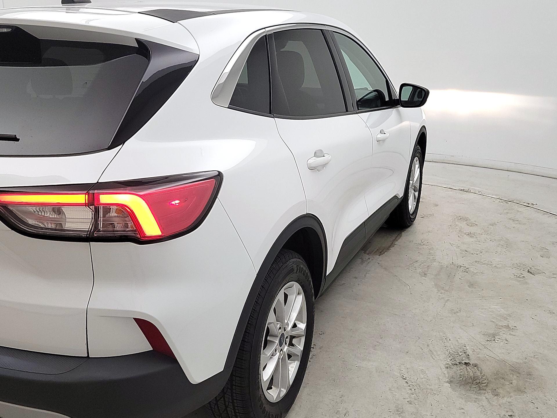 Thumbnail: 2022 Ford Escape - 5