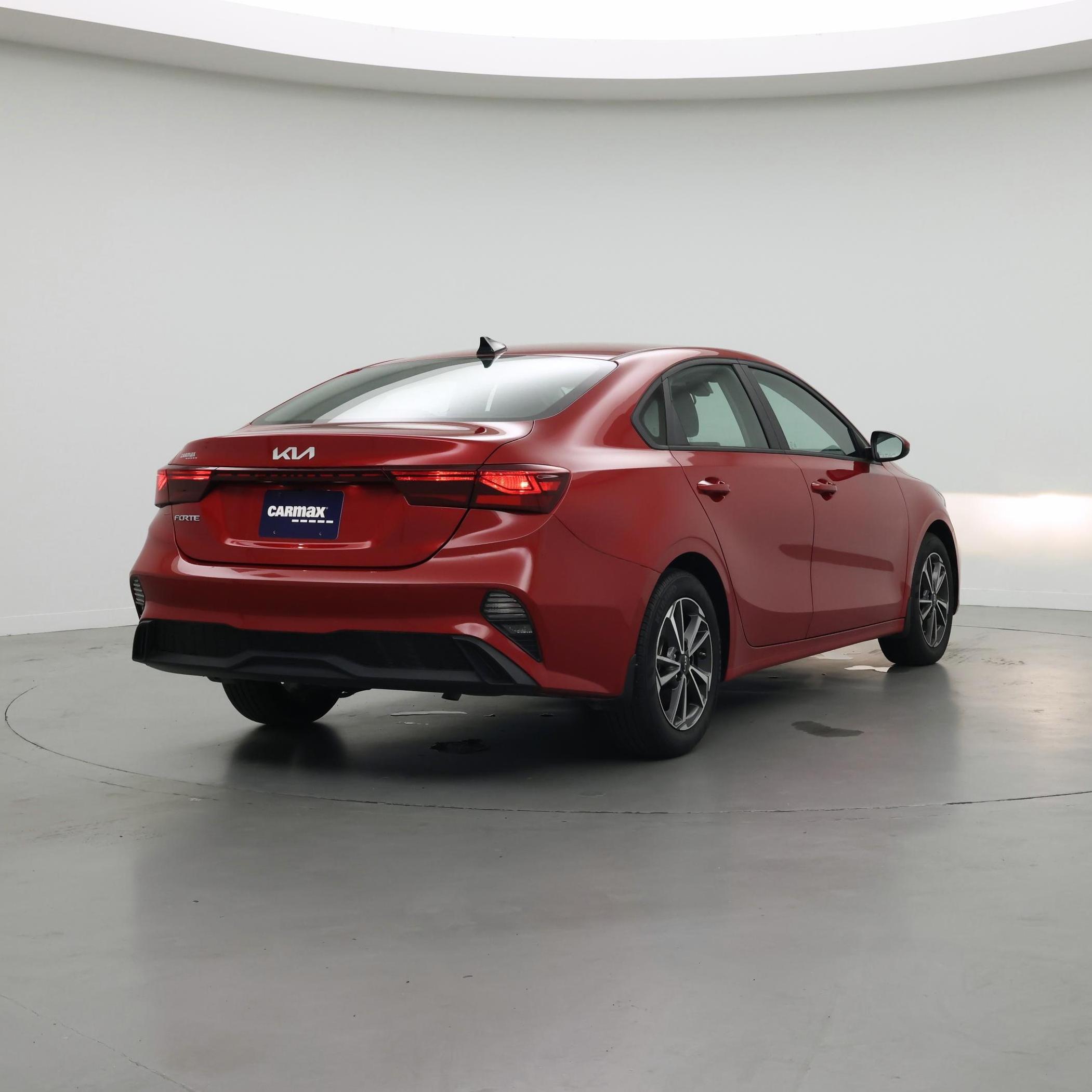 Thumbnail: 2023 Kia Forte - 8