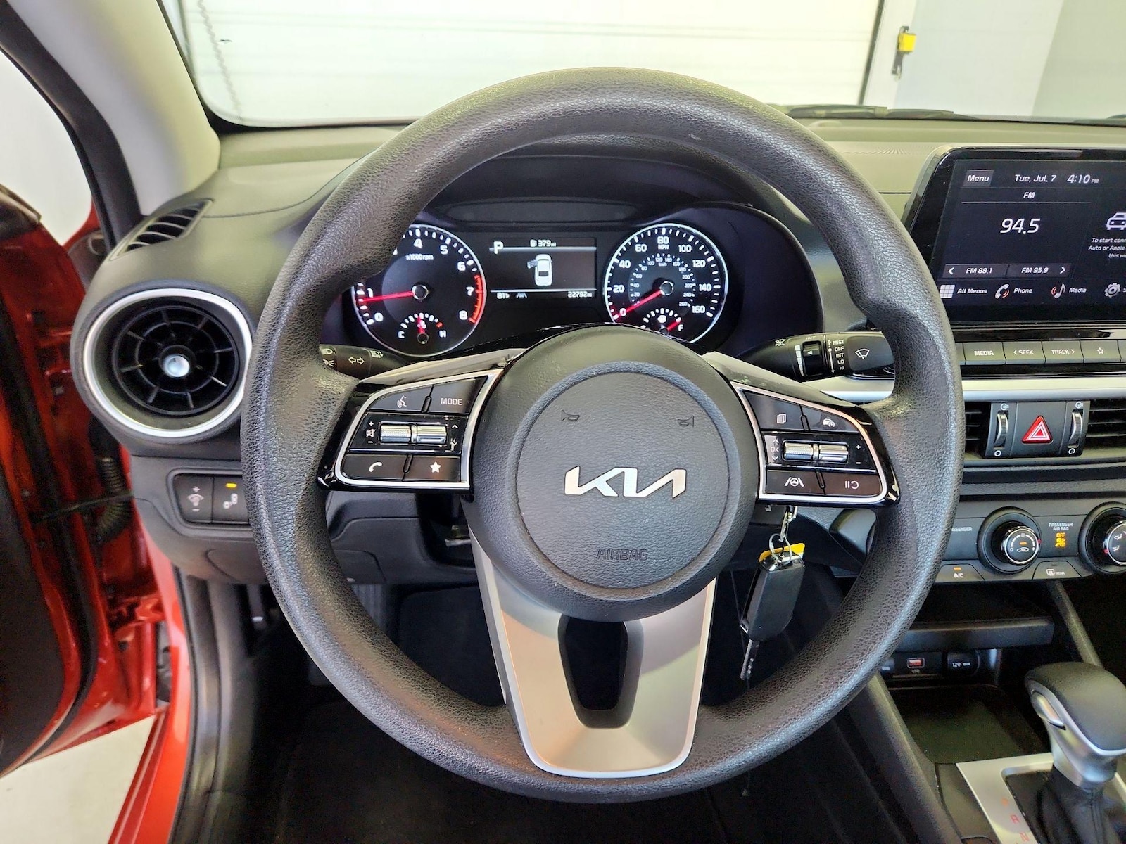 2023 Kia Forte LXS - Photo 11