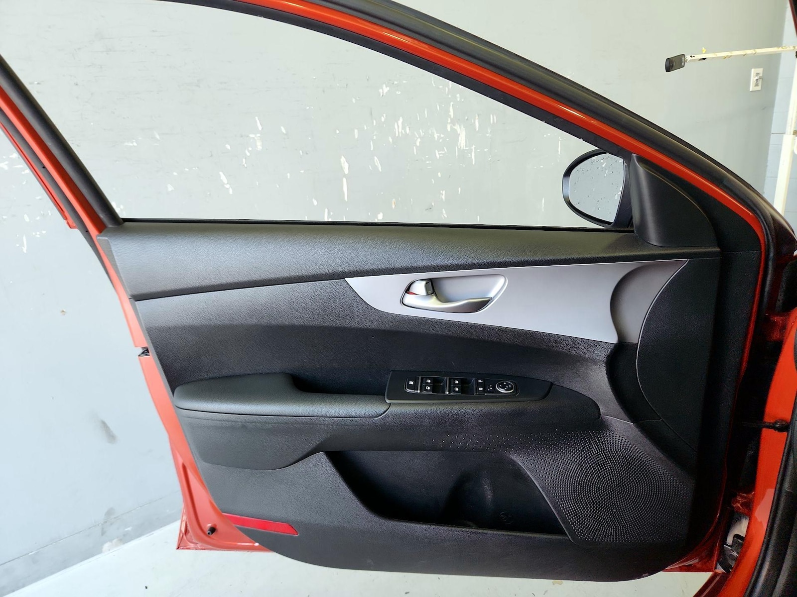 2023 Kia Forte LXS - Photo 13