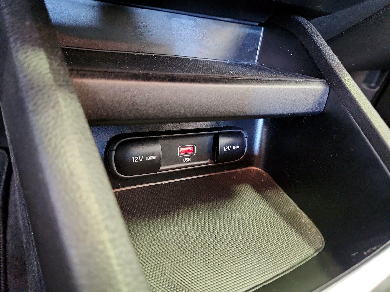 2023 Kia Forte LXS - Photo 19