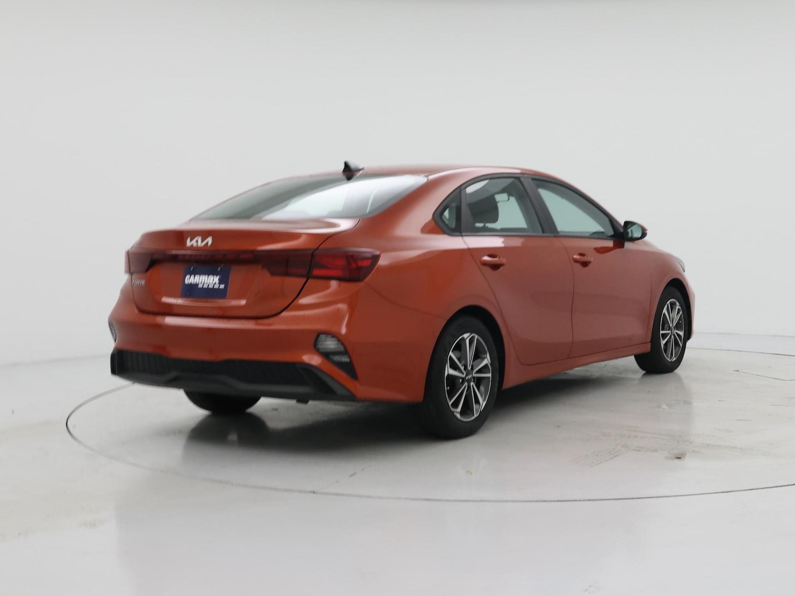 2023 Kia Forte LXS - Photo 9