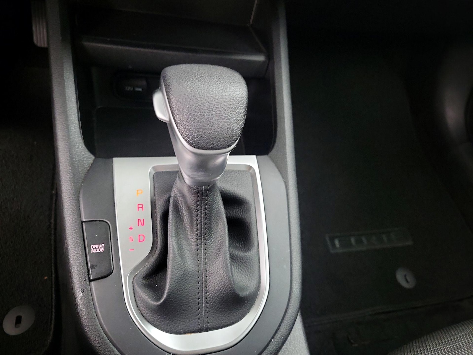 2023 Kia Forte LXS - Photo 18